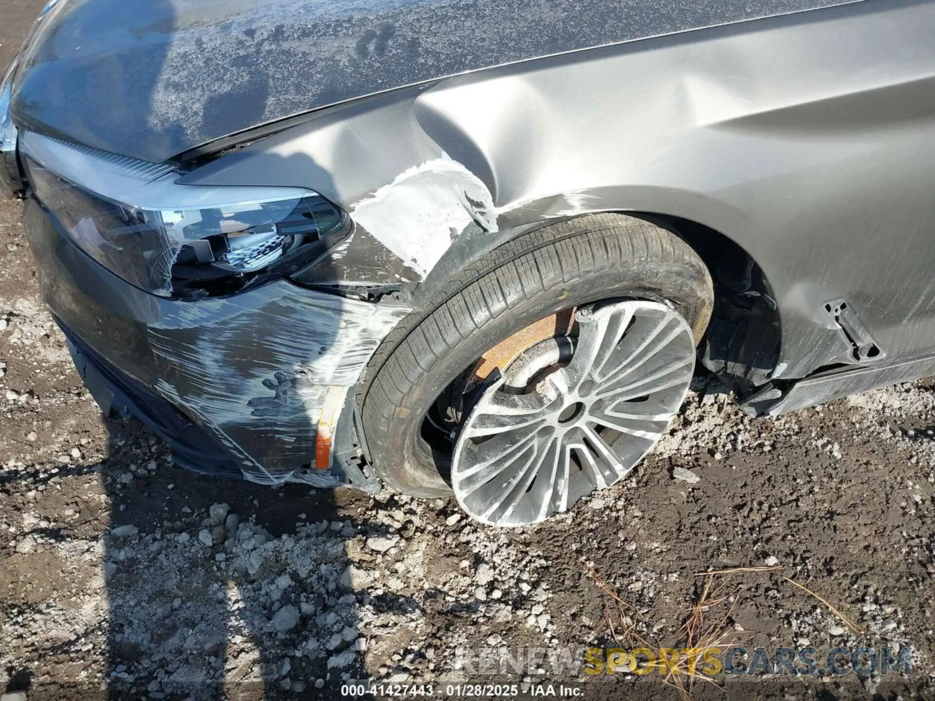 15 Photograph of a damaged car WBAJA7C54KWW40517 BMW 530I 2019
