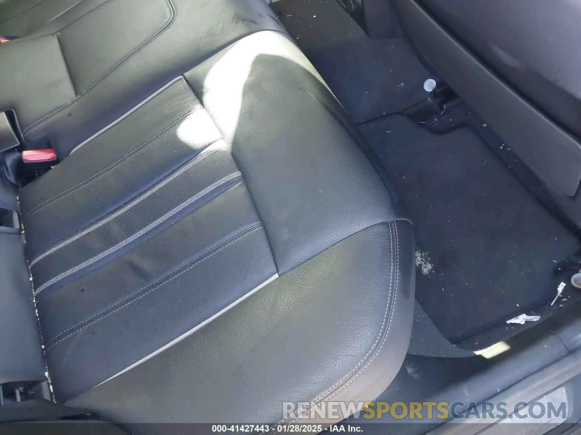 8 Photograph of a damaged car WBAJA7C54KWW40517 BMW 530I 2019