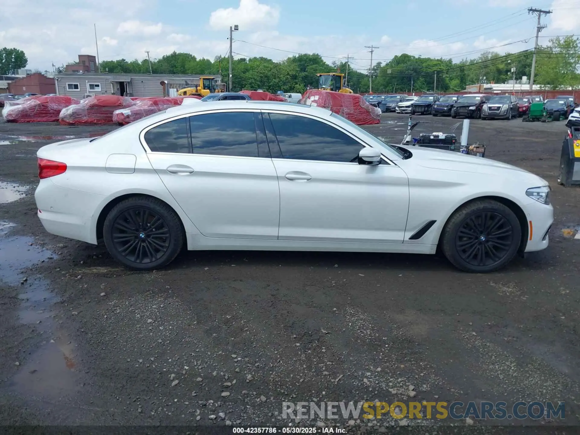 13 Photograph of a damaged car WBAJA7C55KWW00365 BMW 530I 2019