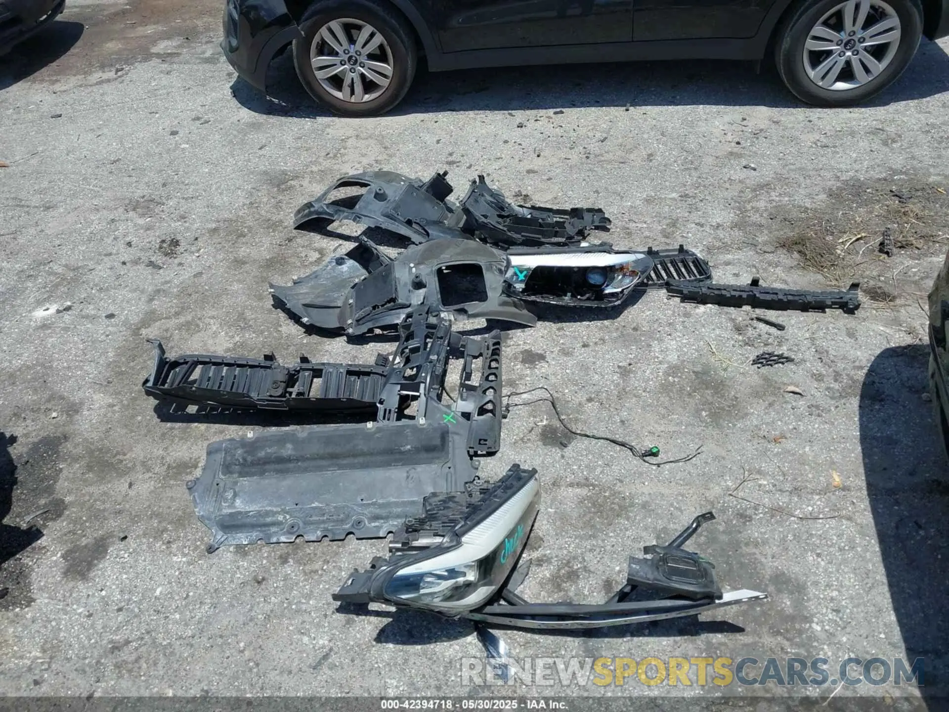 12 Photograph of a damaged car WBAJA7C56KG911605 BMW 530I 2019