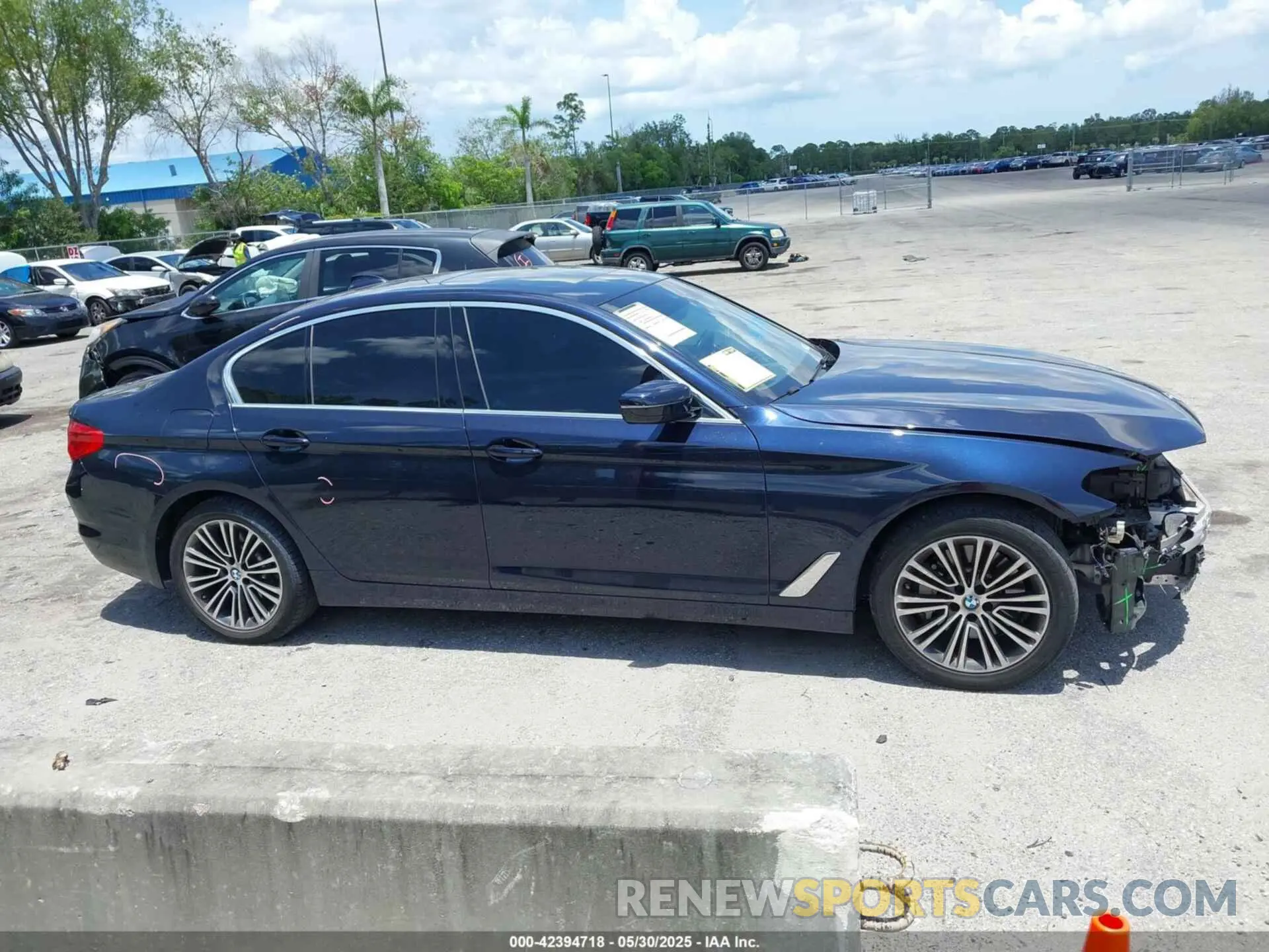 14 Photograph of a damaged car WBAJA7C56KG911605 BMW 530I 2019