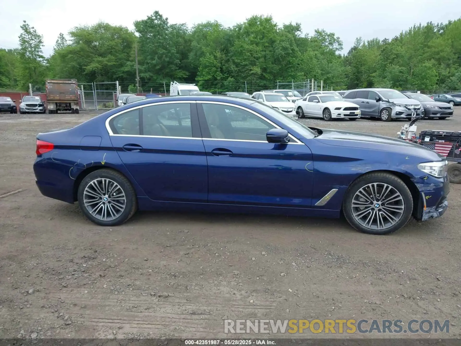13 Photograph of a damaged car WBAJA7C57KWW20522 BMW 530I 2019