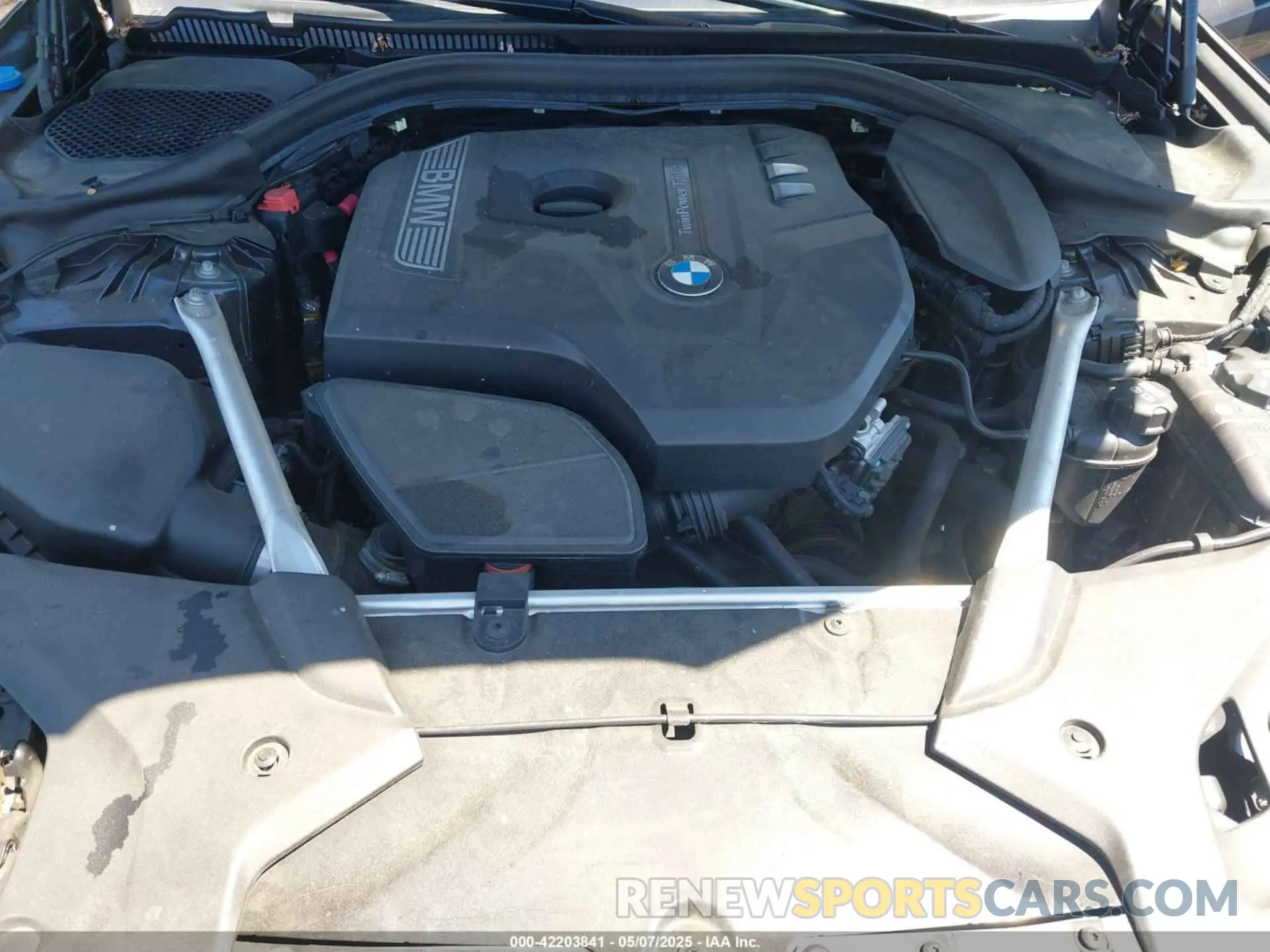 10 Photograph of a damaged car WBAJA7C58KG909998 BMW 530I 2019