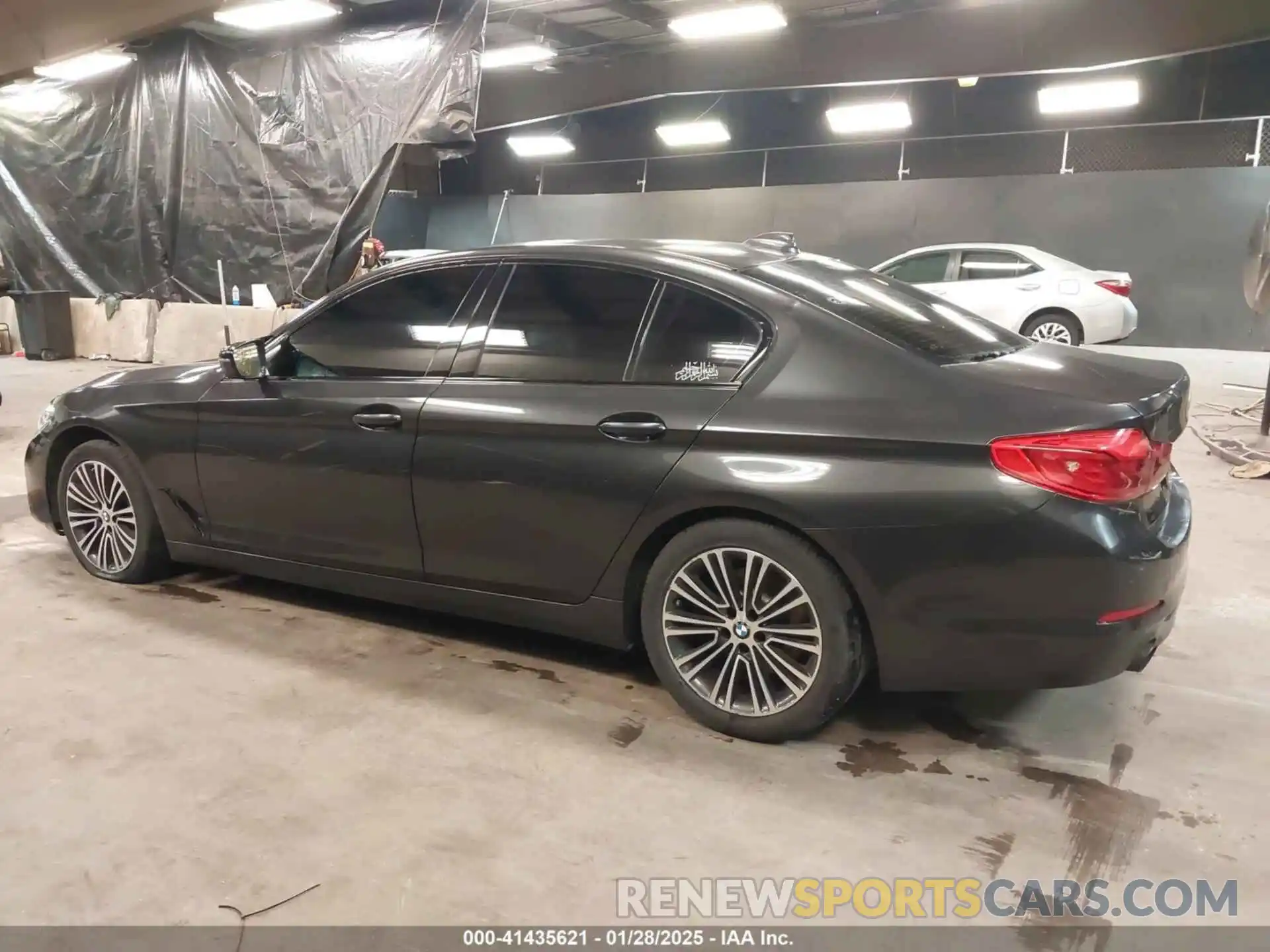 3 Photograph of a damaged car WBAJA7C59KG912103 BMW 530I 2019