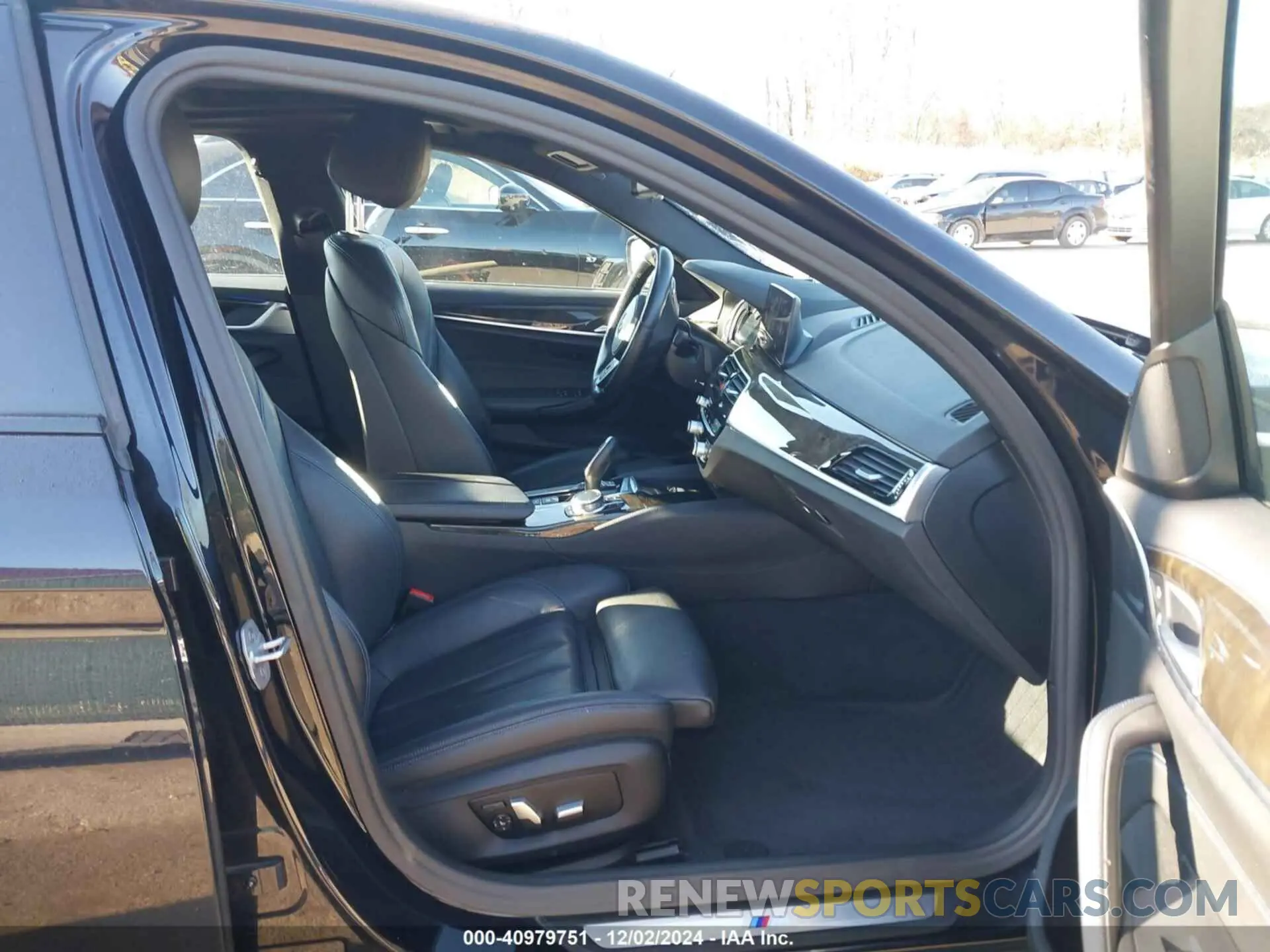 5 Photograph of a damaged car WBAJA7C5XKWC78051 BMW 530I 2019
