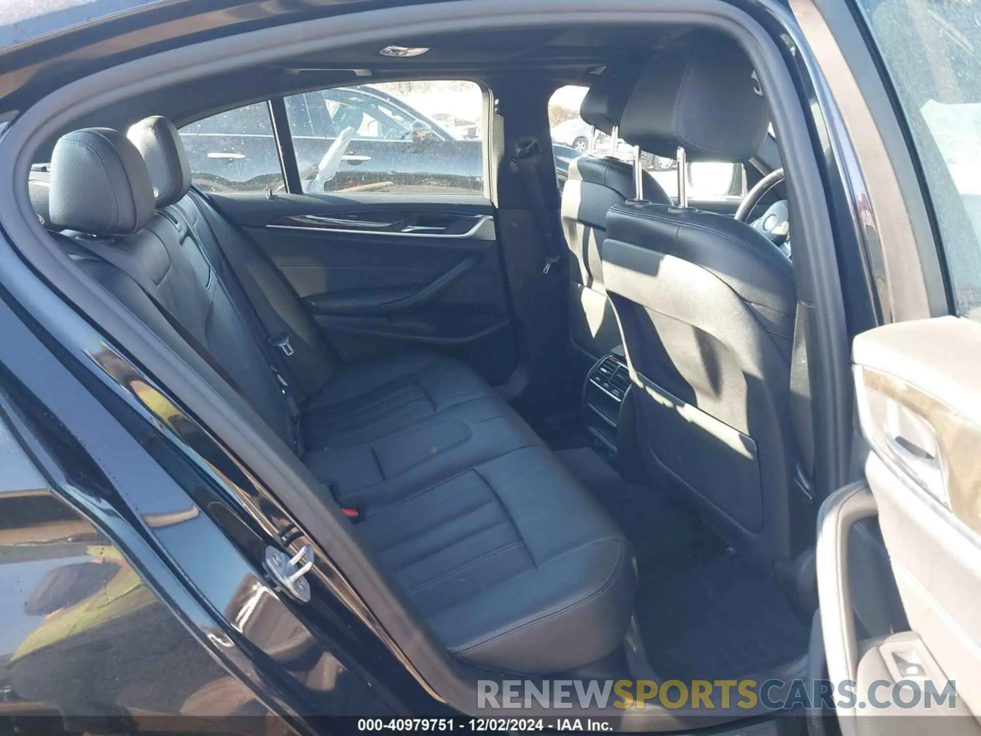 8 Photograph of a damaged car WBAJA7C5XKWC78051 BMW 530I 2019