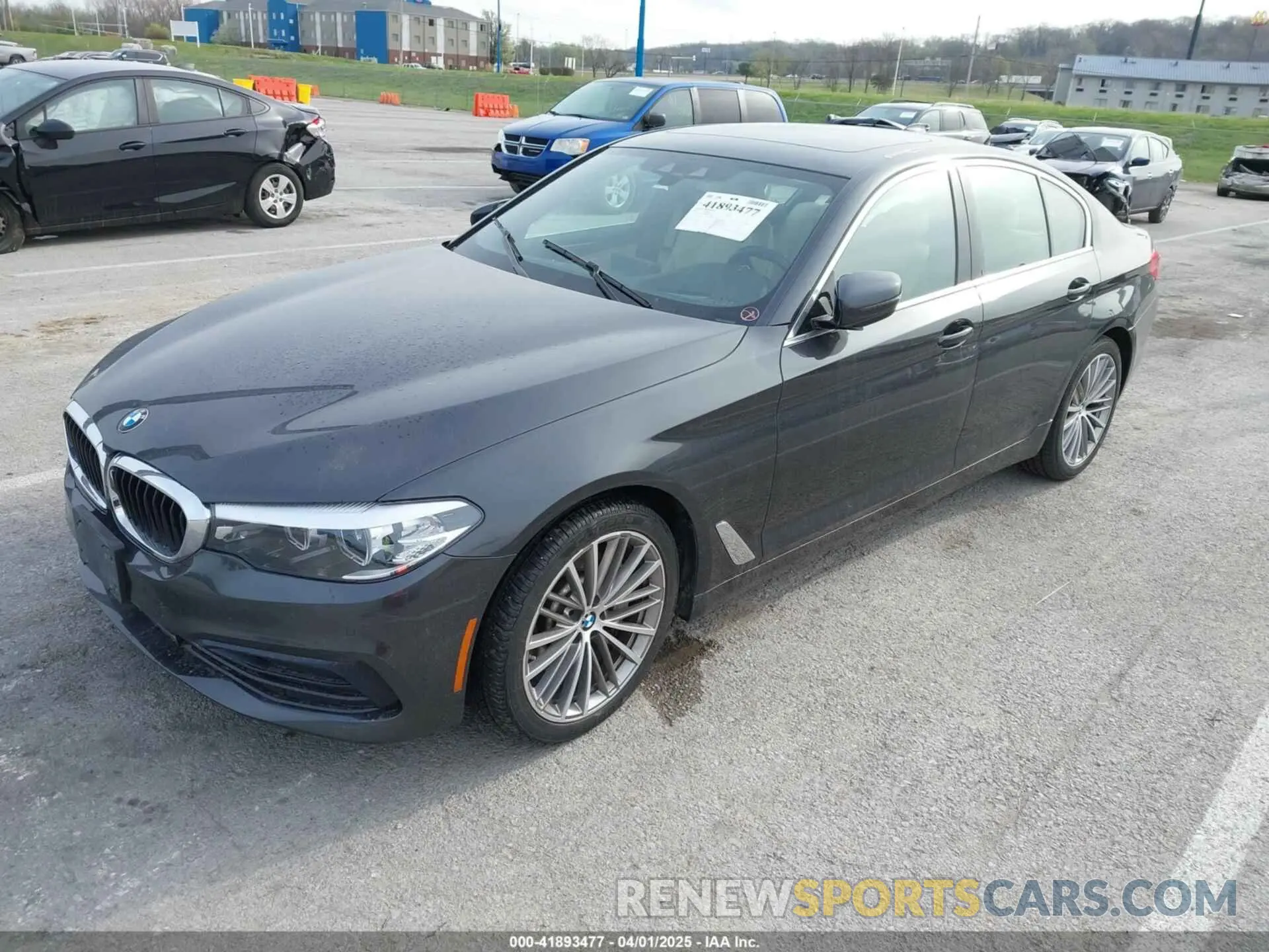 2 Photograph of a damaged car WBAJA7C5XKWW31983 BMW 530I 2019