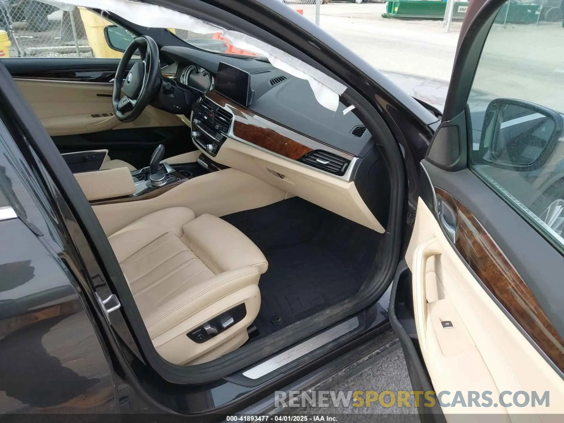 5 Photograph of a damaged car WBAJA7C5XKWW31983 BMW 530I 2019