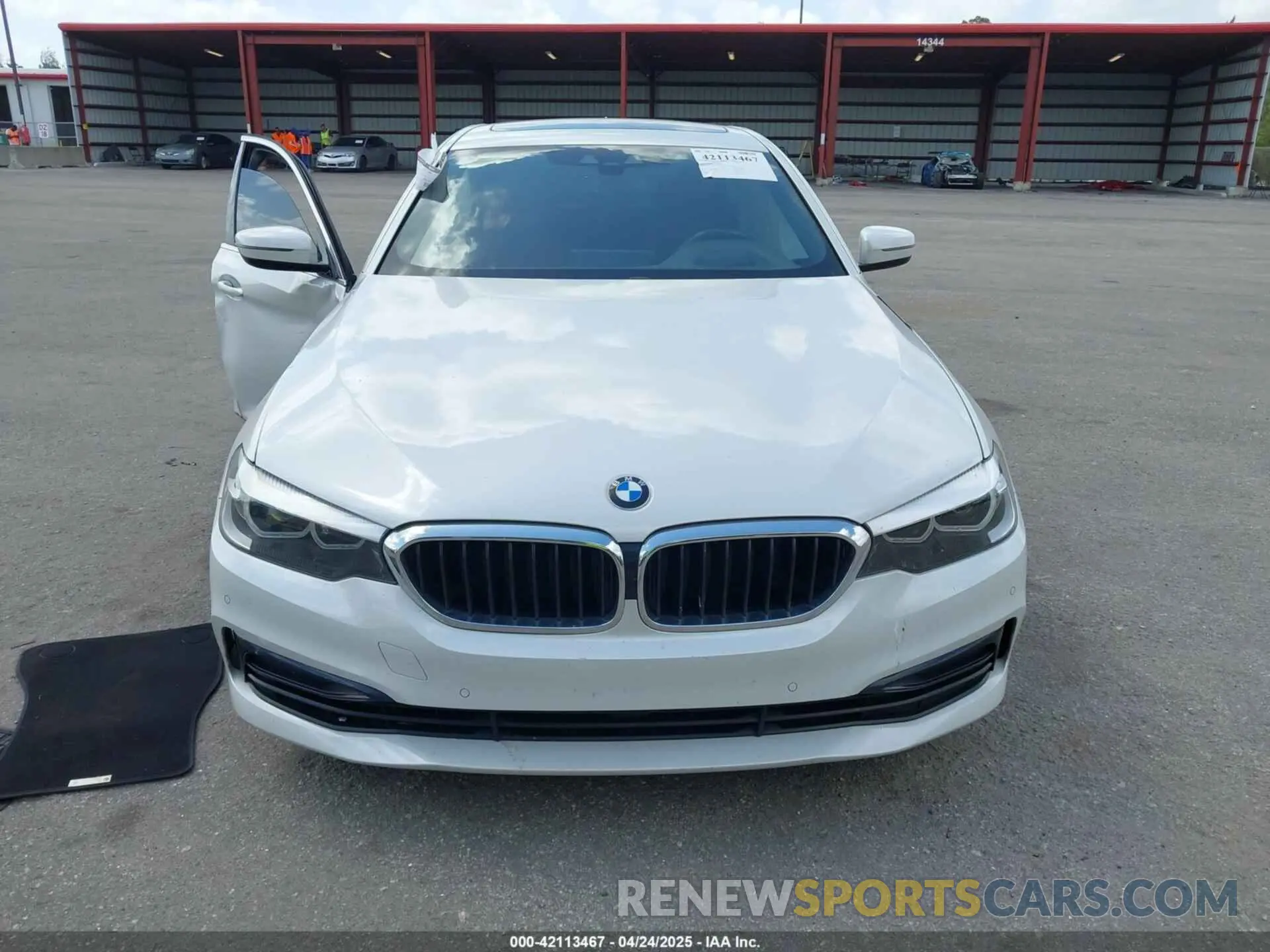 12 Photograph of a damaged car WBAJR3C02LWW65567 BMW 530I 2020