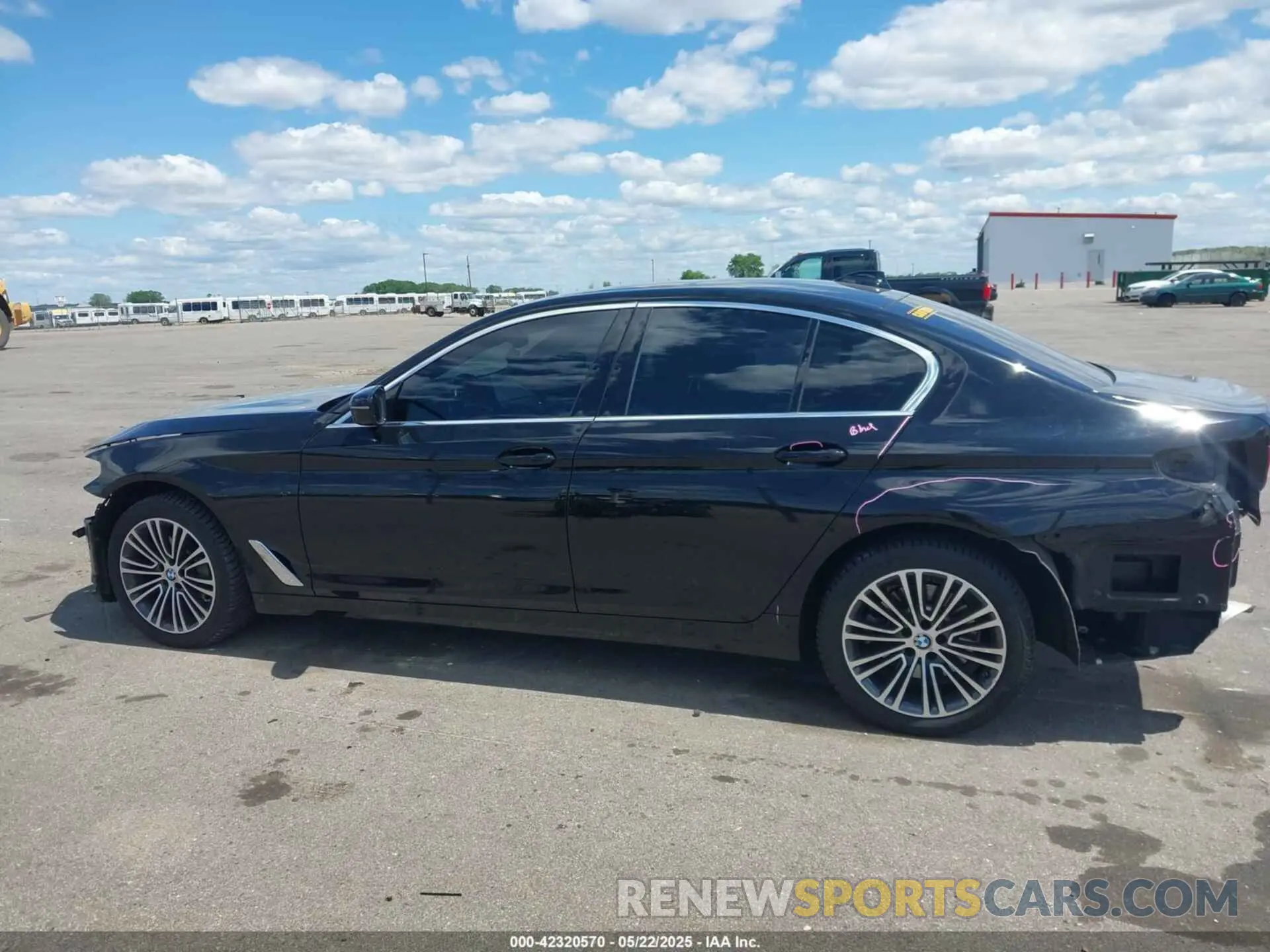 14 Photograph of a damaged car WBAJR7C00LBP96334 BMW 530I 2020