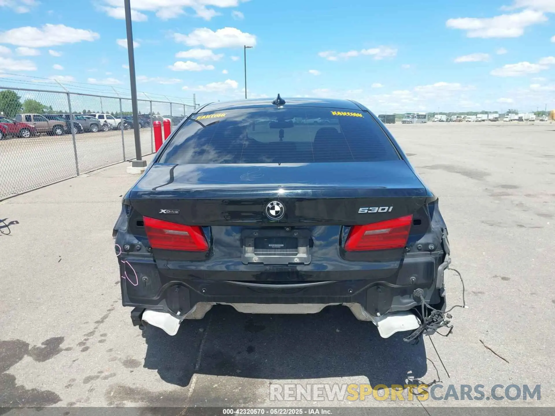 16 Photograph of a damaged car WBAJR7C00LBP96334 BMW 530I 2020