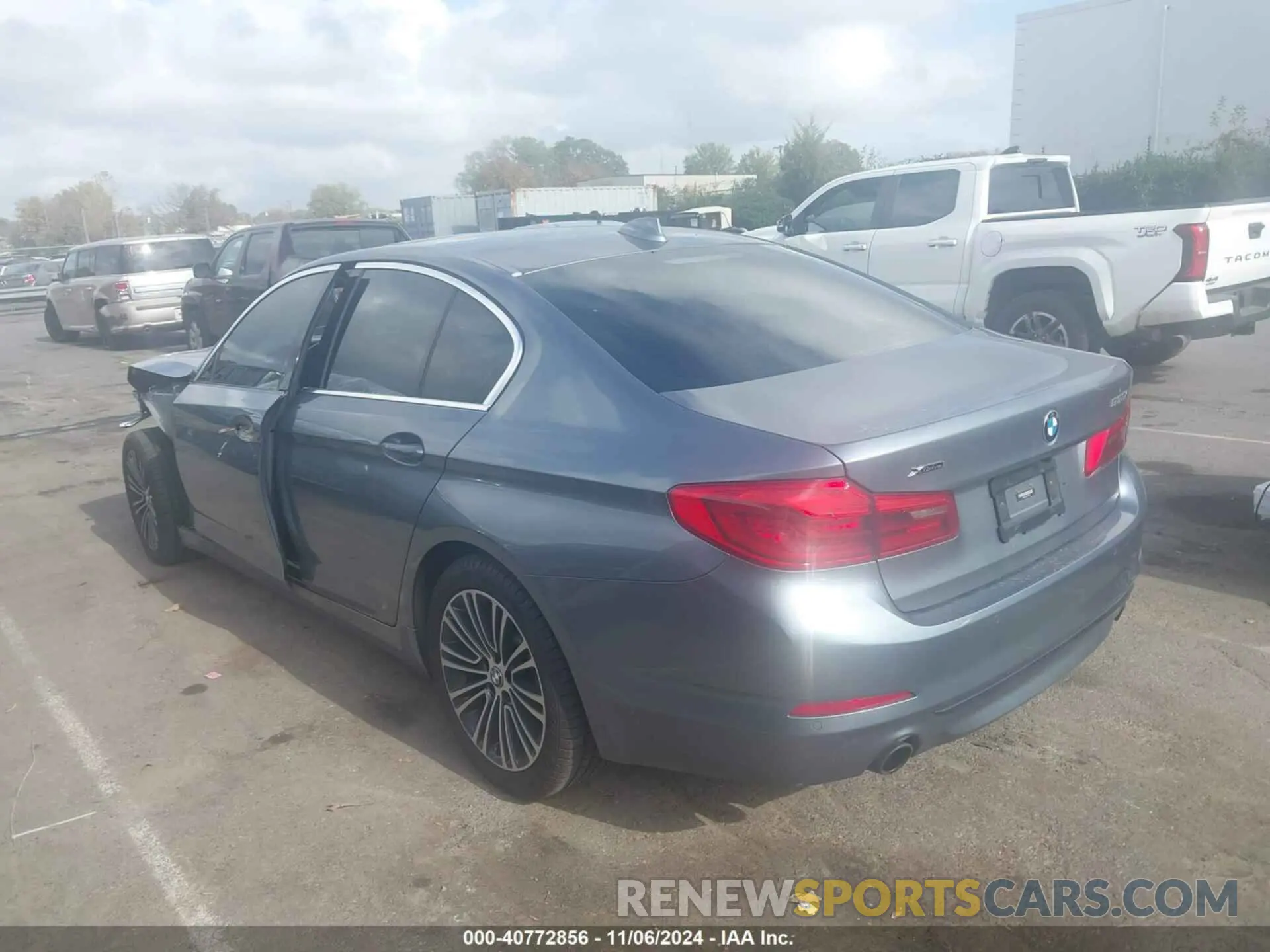 14 Photograph of a damaged car WBAJR7C01LCD66163 BMW 530I 2020