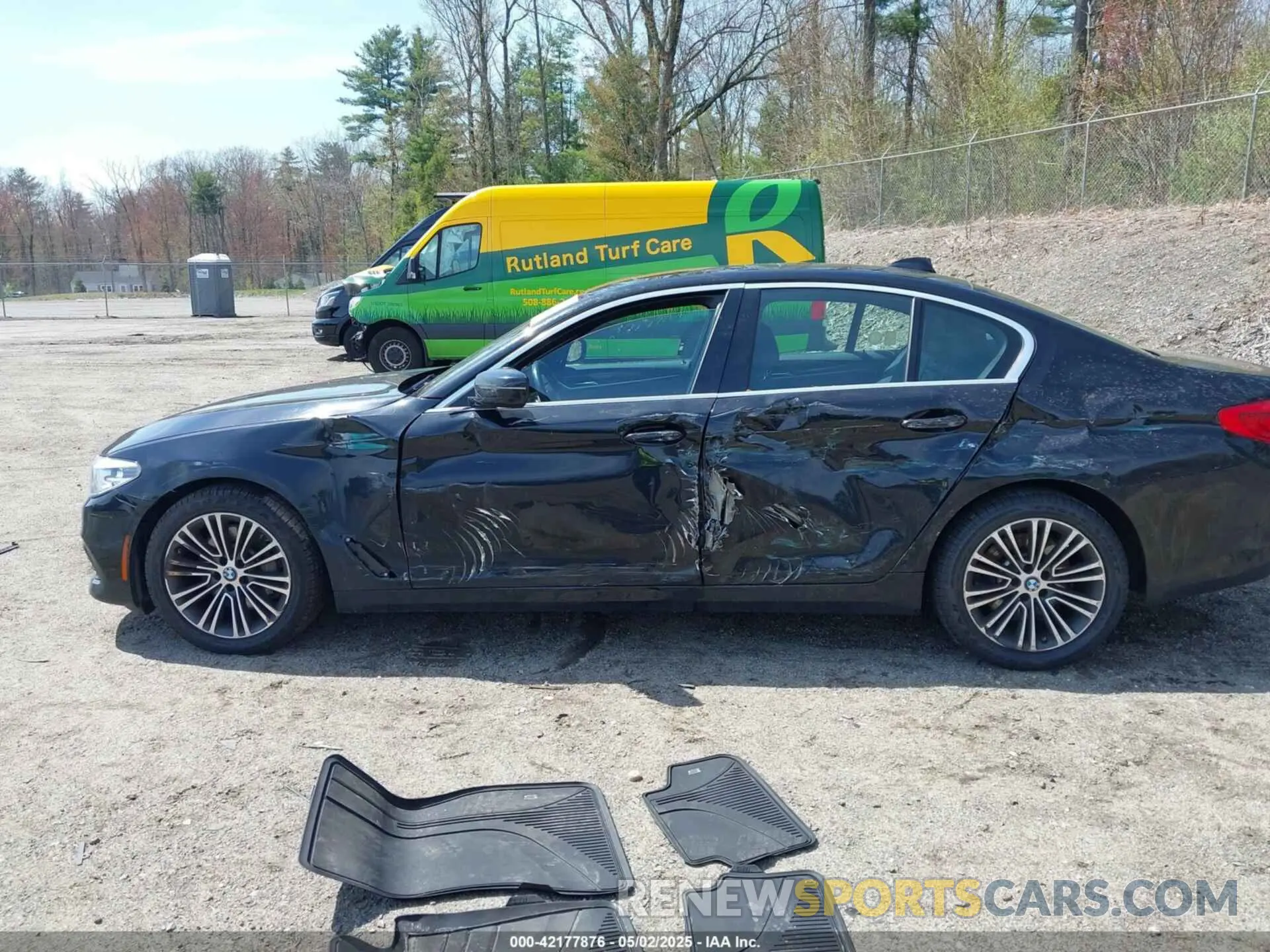 14 Photograph of a damaged car WBAJR7C03LWW78402 BMW 530I 2020
