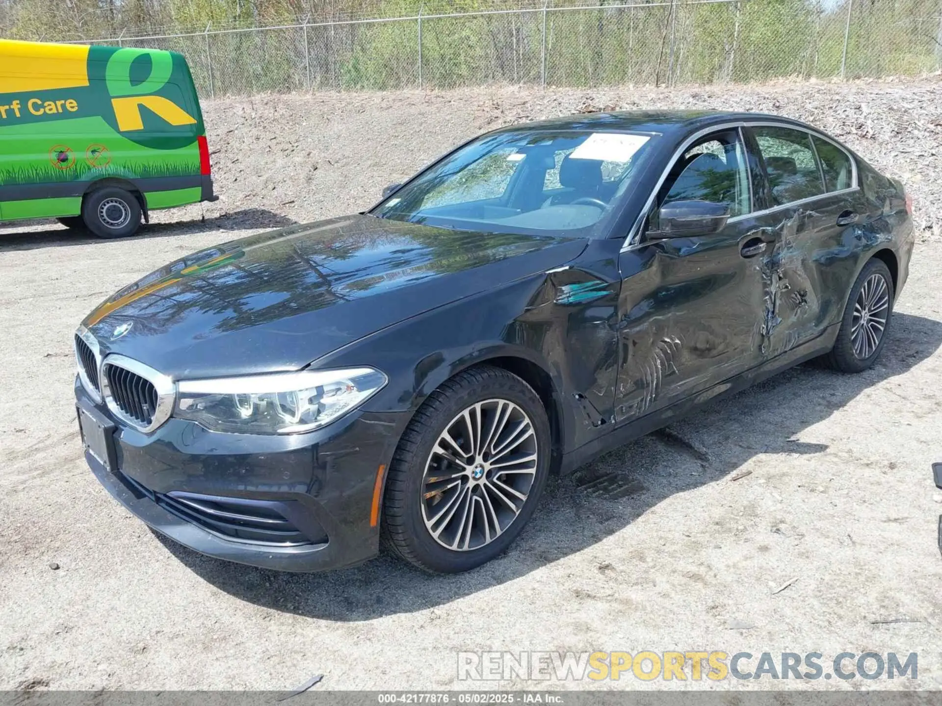 2 Photograph of a damaged car WBAJR7C03LWW78402 BMW 530I 2020