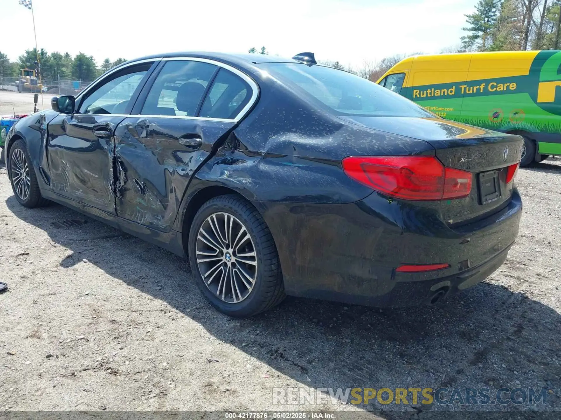 3 Photograph of a damaged car WBAJR7C03LWW78402 BMW 530I 2020