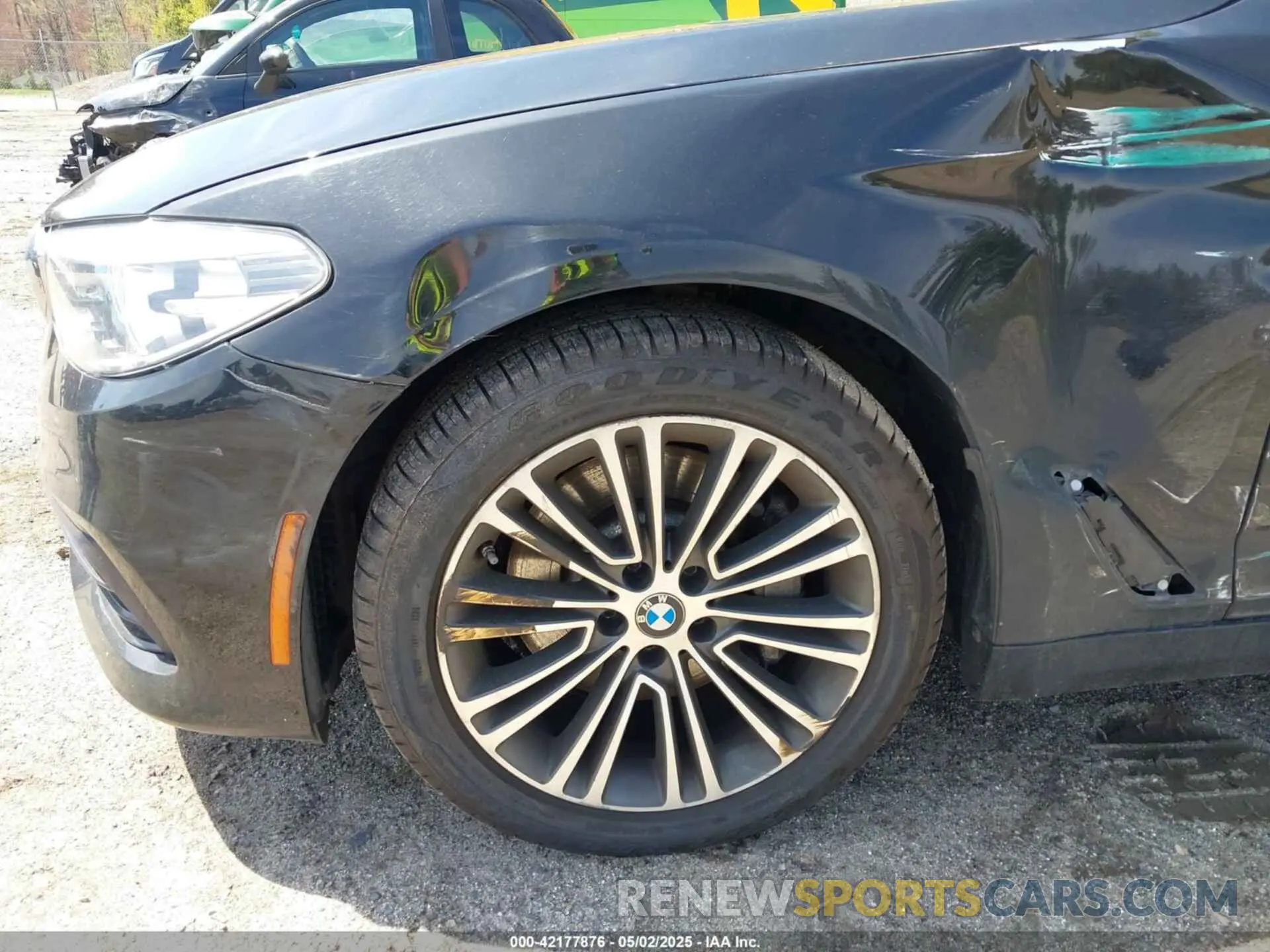 6 Photograph of a damaged car WBAJR7C03LWW78402 BMW 530I 2020