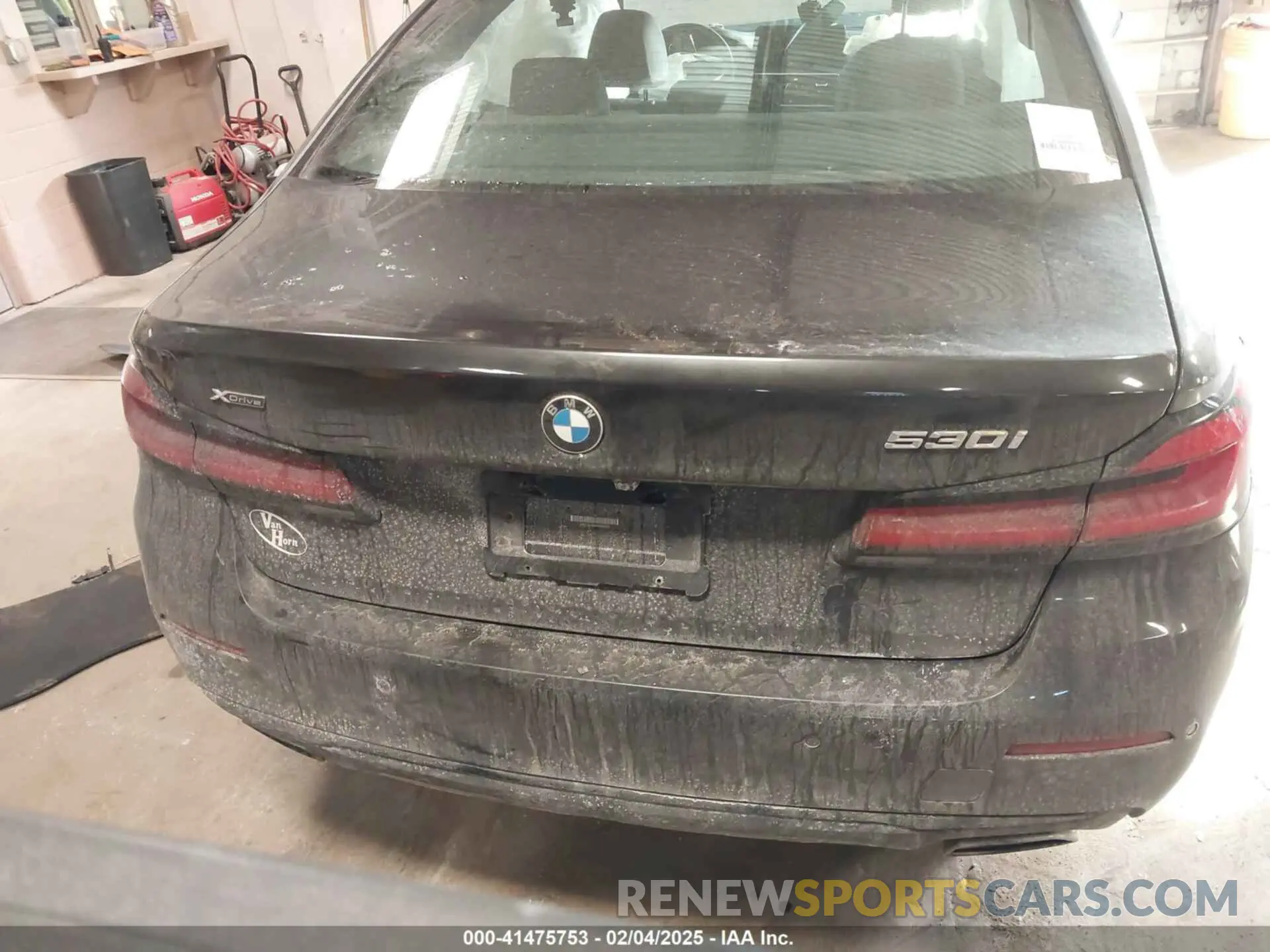 17 Photograph of a damaged car WBA13BJ00MWW94937 BMW 530I 2021