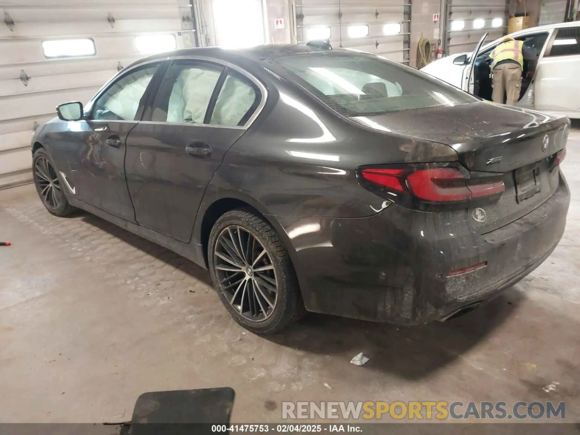 3 Photograph of a damaged car WBA13BJ00MWW94937 BMW 530I 2021