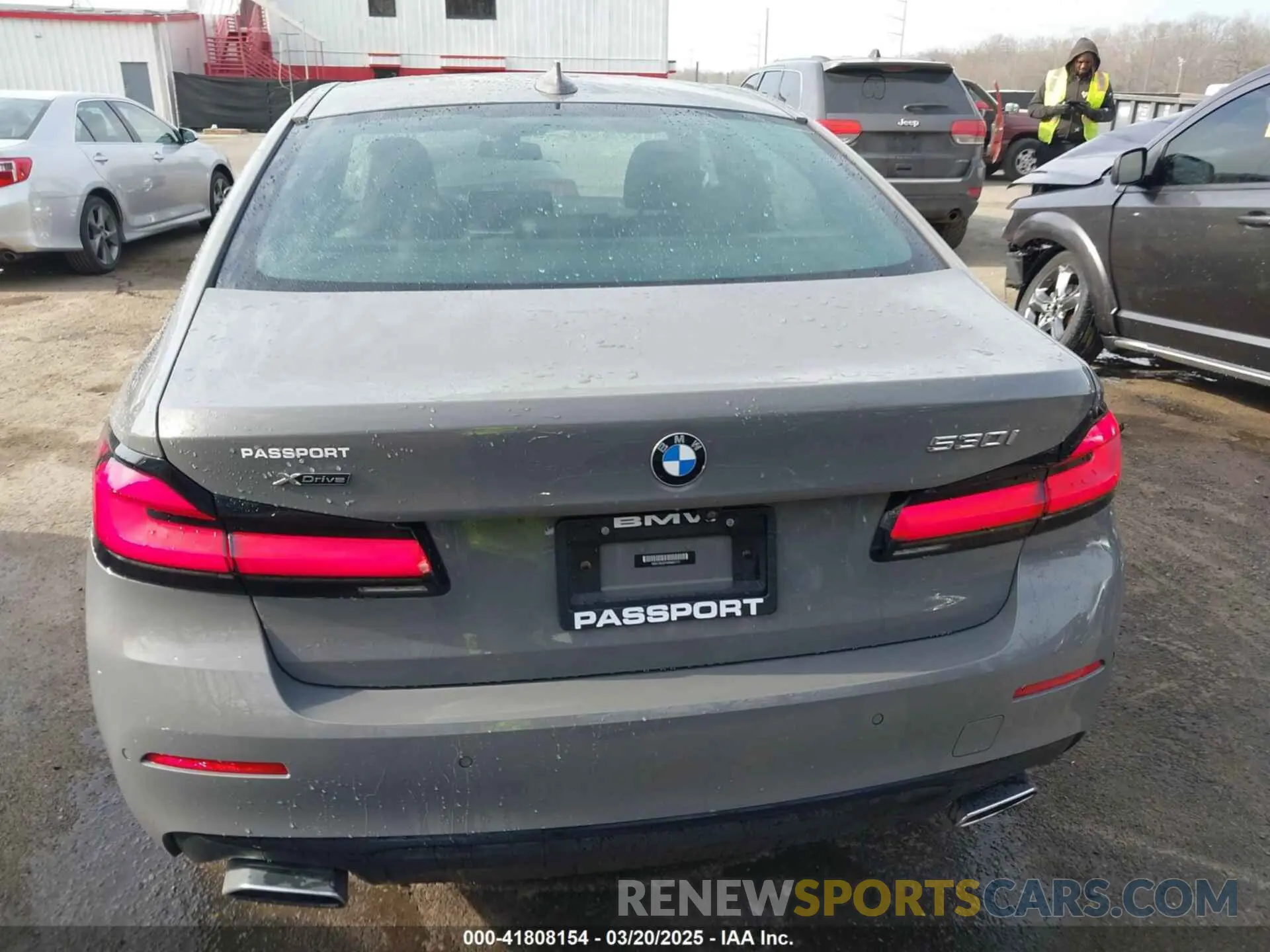 16 Photograph of a damaged car WBA13BJ01MWW91111 BMW 530I 2021