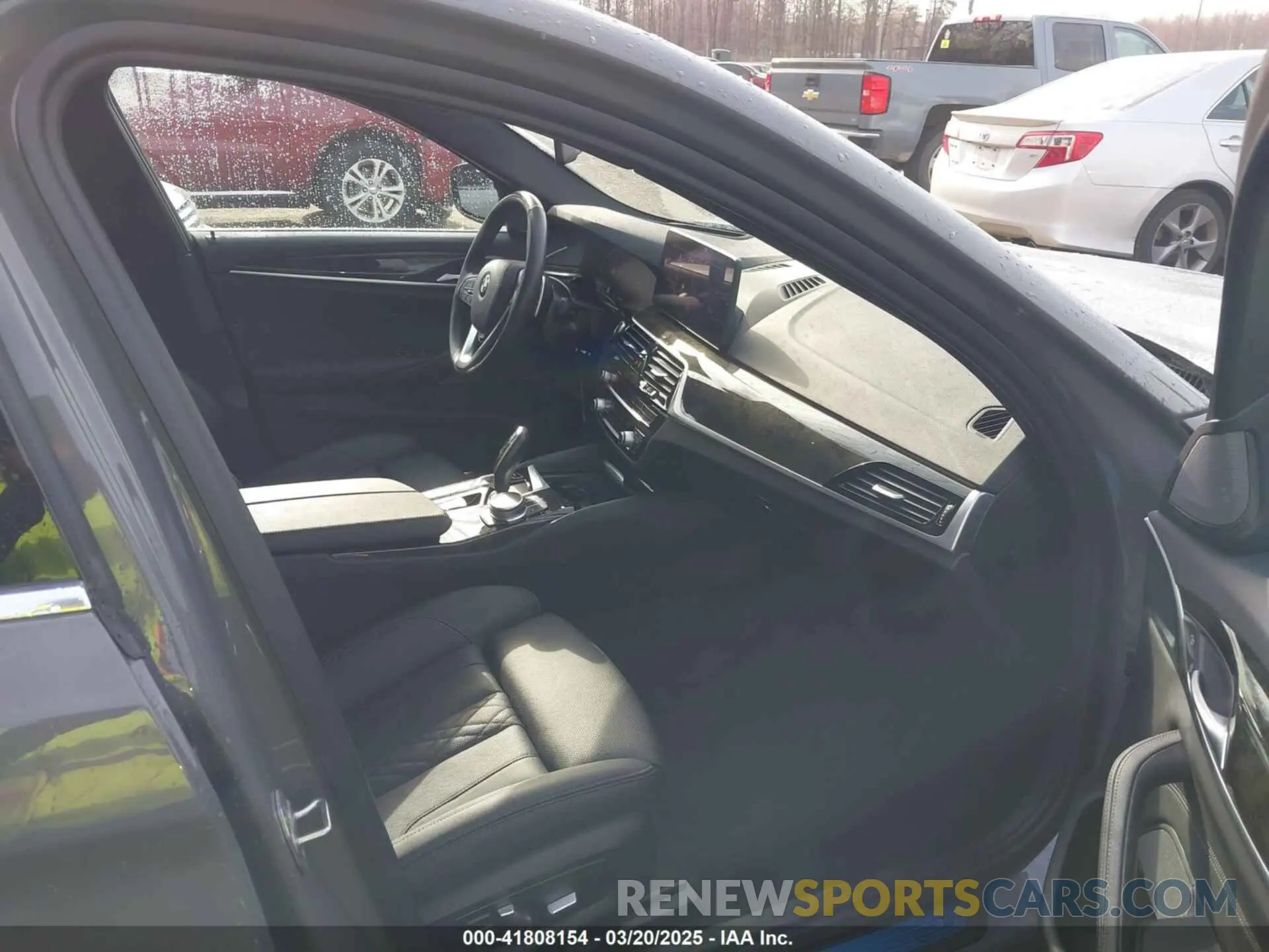 5 Photograph of a damaged car WBA13BJ01MWW91111 BMW 530I 2021