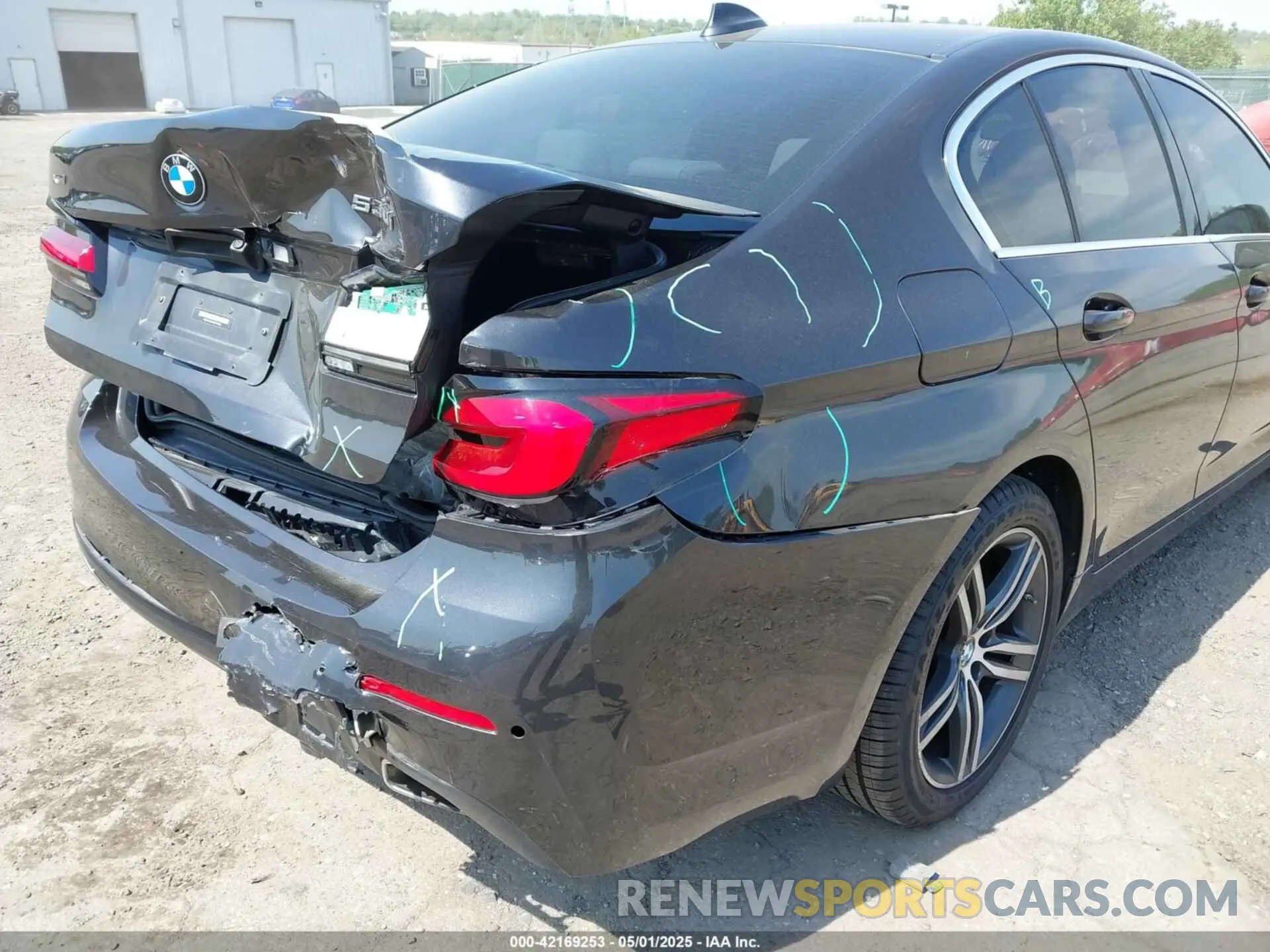 17 Photograph of a damaged car WBA13BJ04MCF43555 BMW 530I 2021