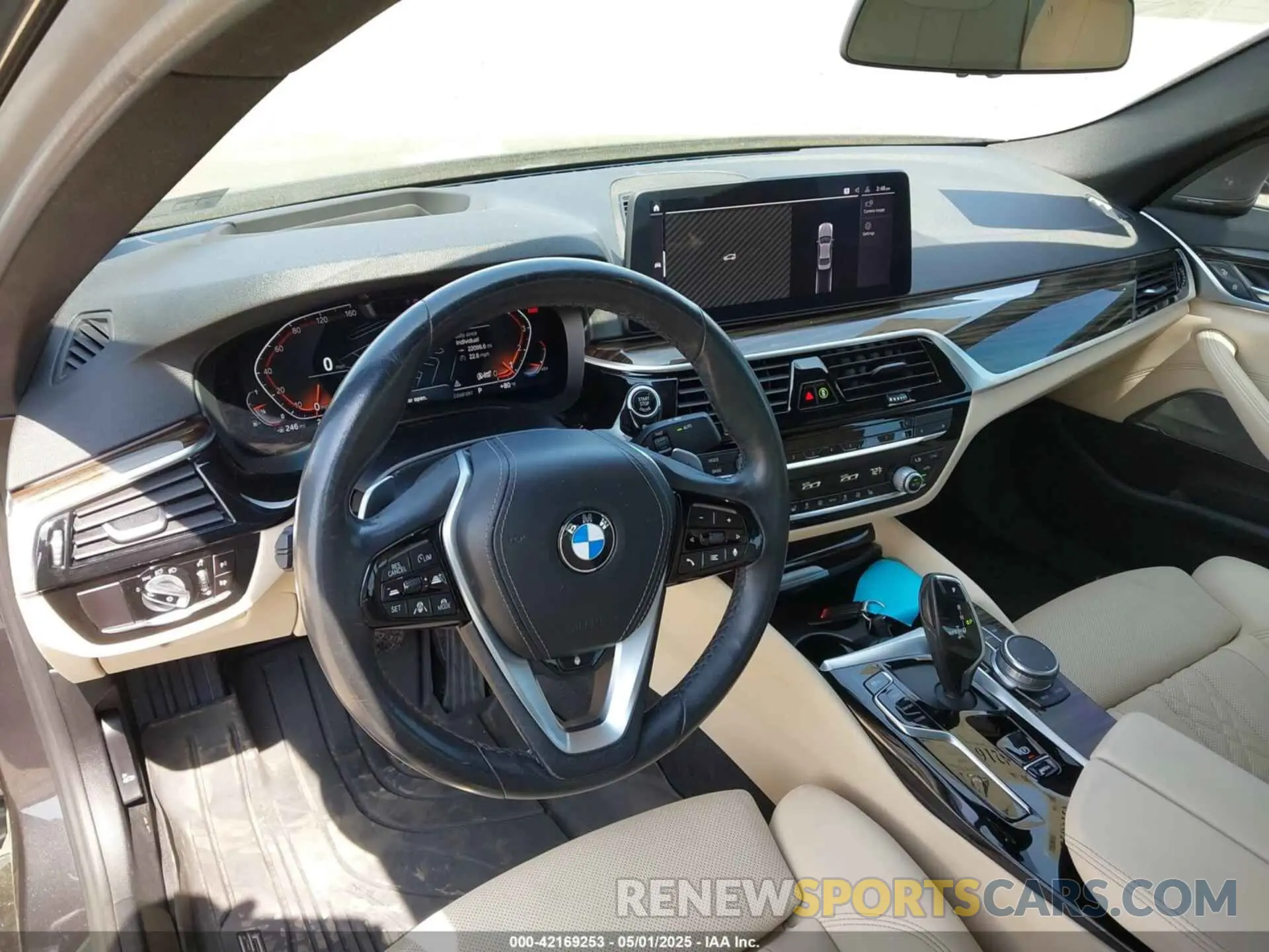 19 Photograph of a damaged car WBA13BJ04MCF43555 BMW 530I 2021