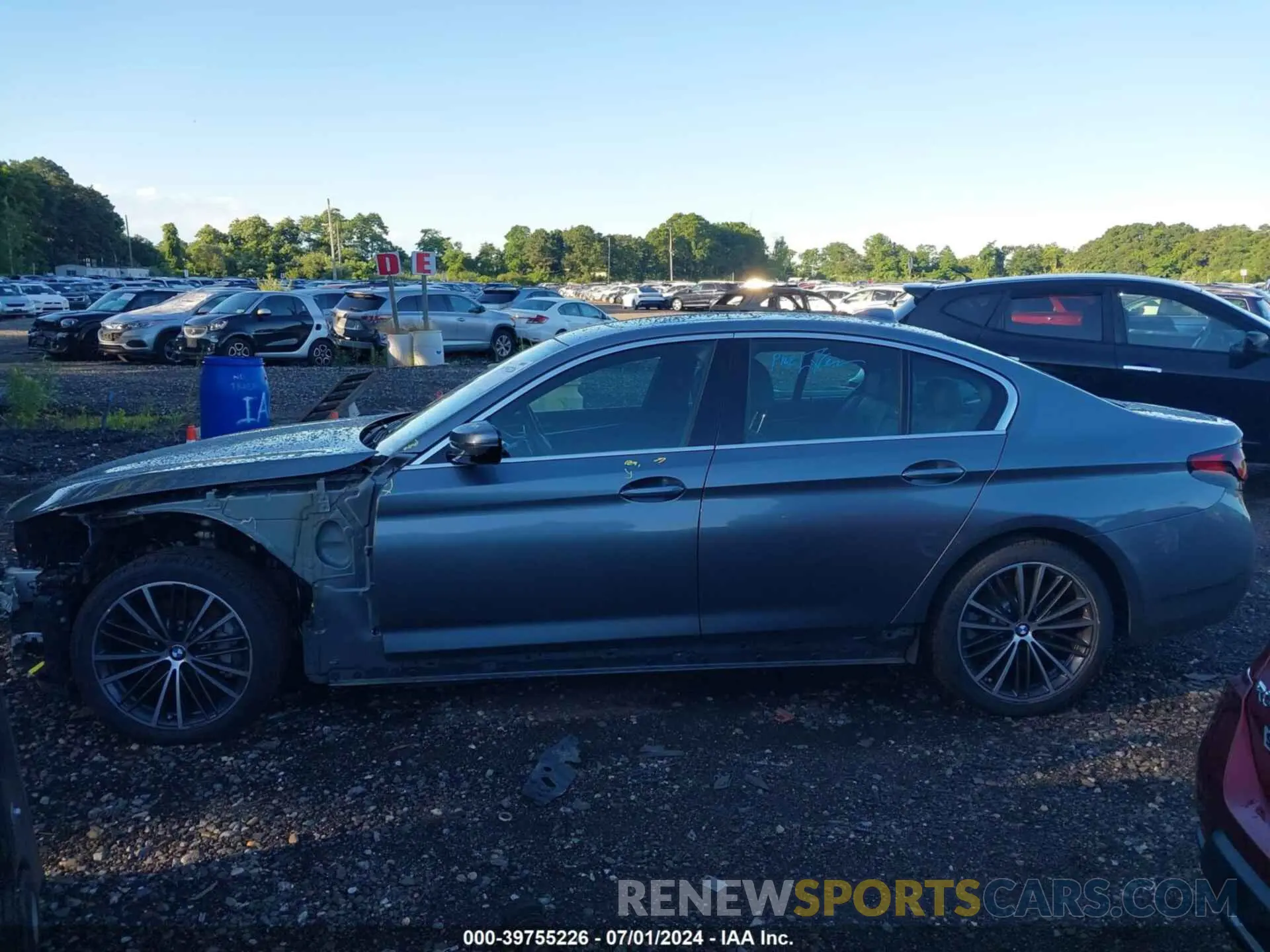 14 Photograph of a damaged car WBA13BJ05MWW99373 BMW 530I 2021