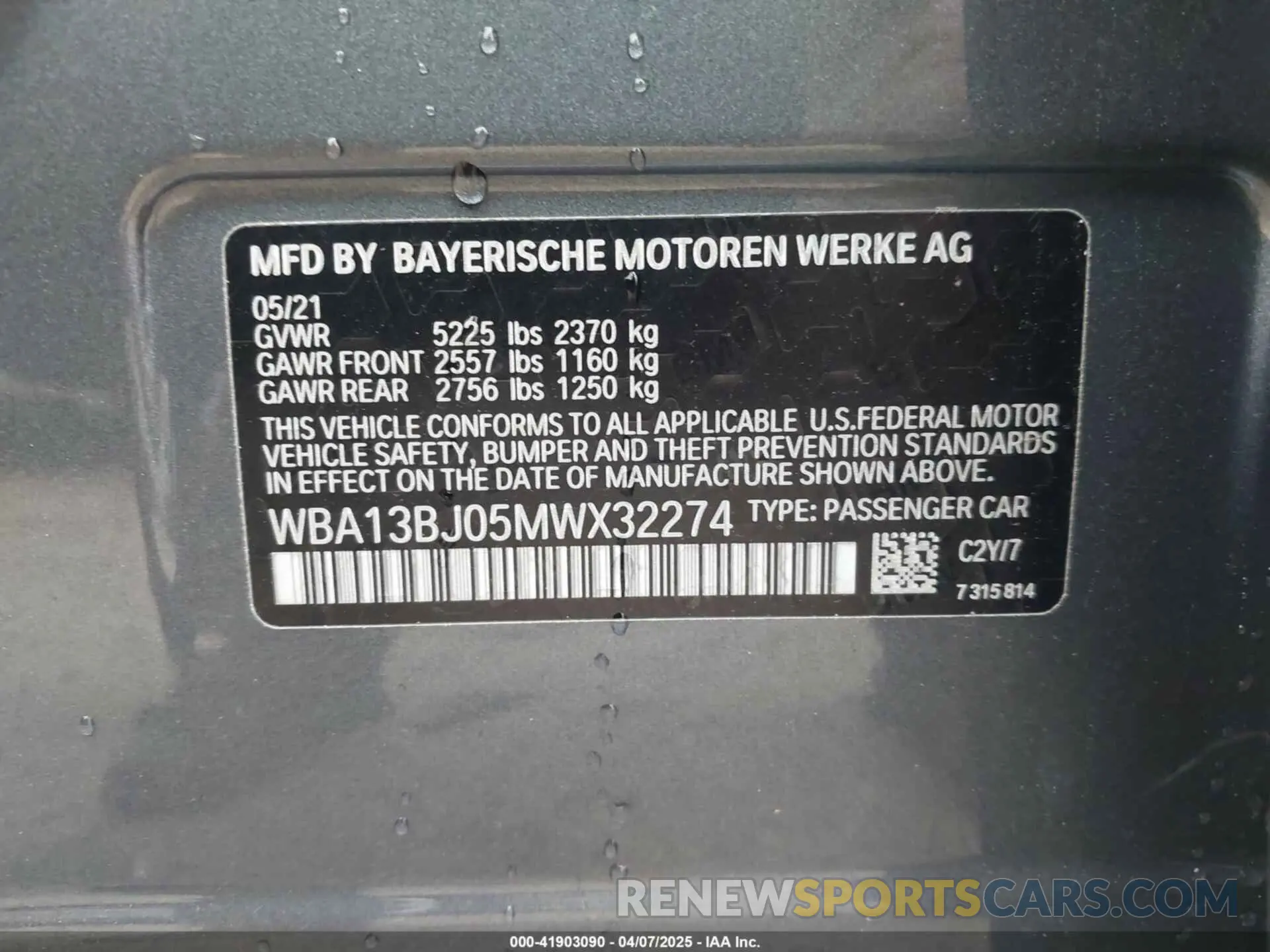 9 Photograph of a damaged car WBA13BJ05MWX32274 BMW 530I 2021