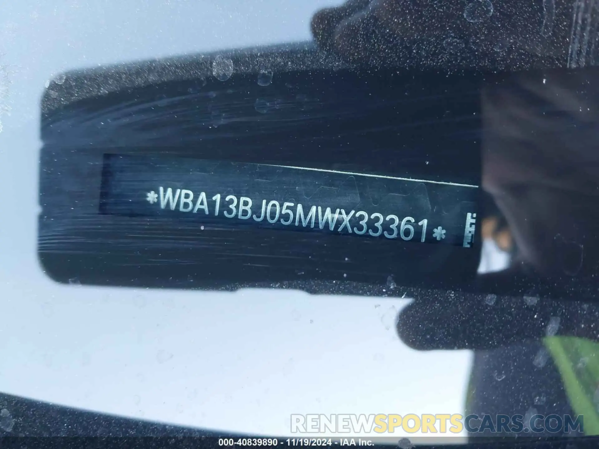 17 Photograph of a damaged car WBA13BJ05MWX33361 BMW 530I 2021