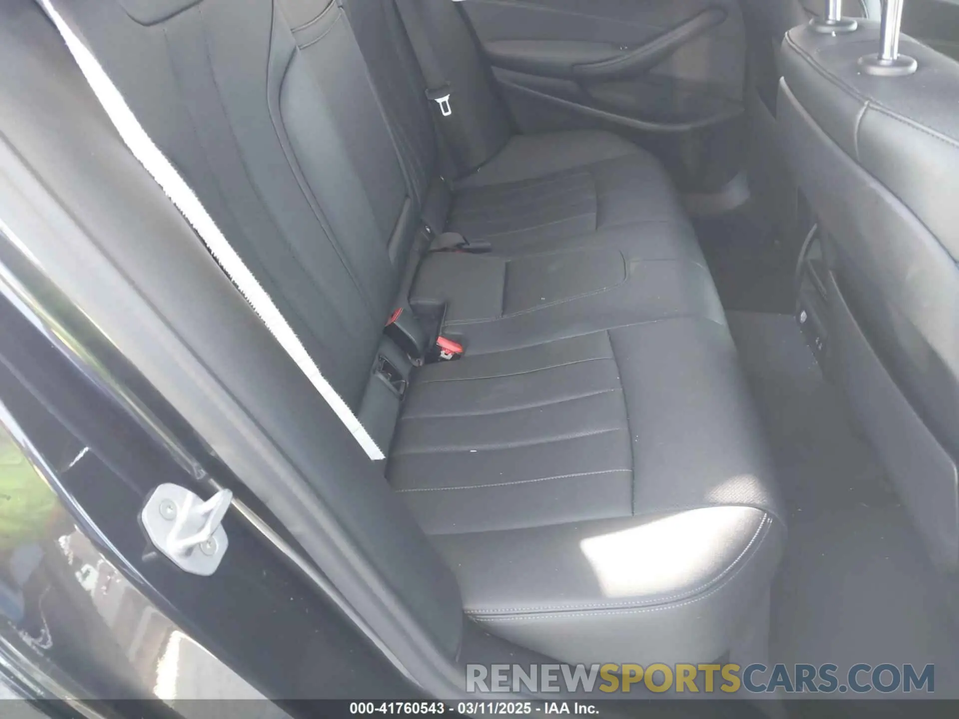 8 Photograph of a damaged car WBA13BJ06MCF66402 BMW 530I 2021