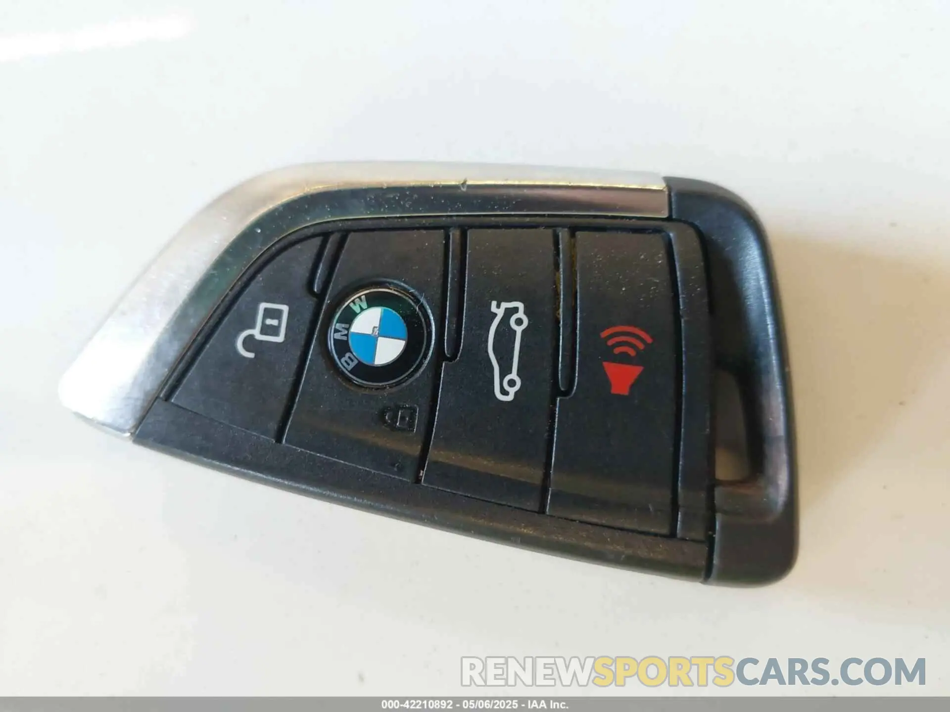11 Photograph of a damaged car WBA13BJ09MWX30351 BMW 530I 2021