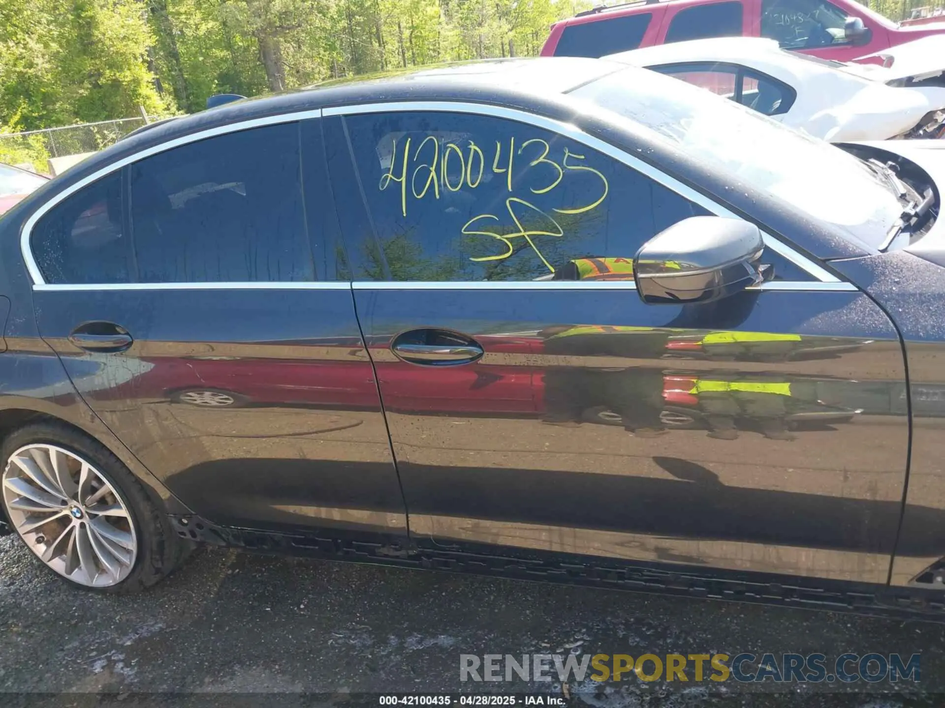 14 Photograph of a damaged car WBA13BJ0XMWX00677 BMW 530I 2021