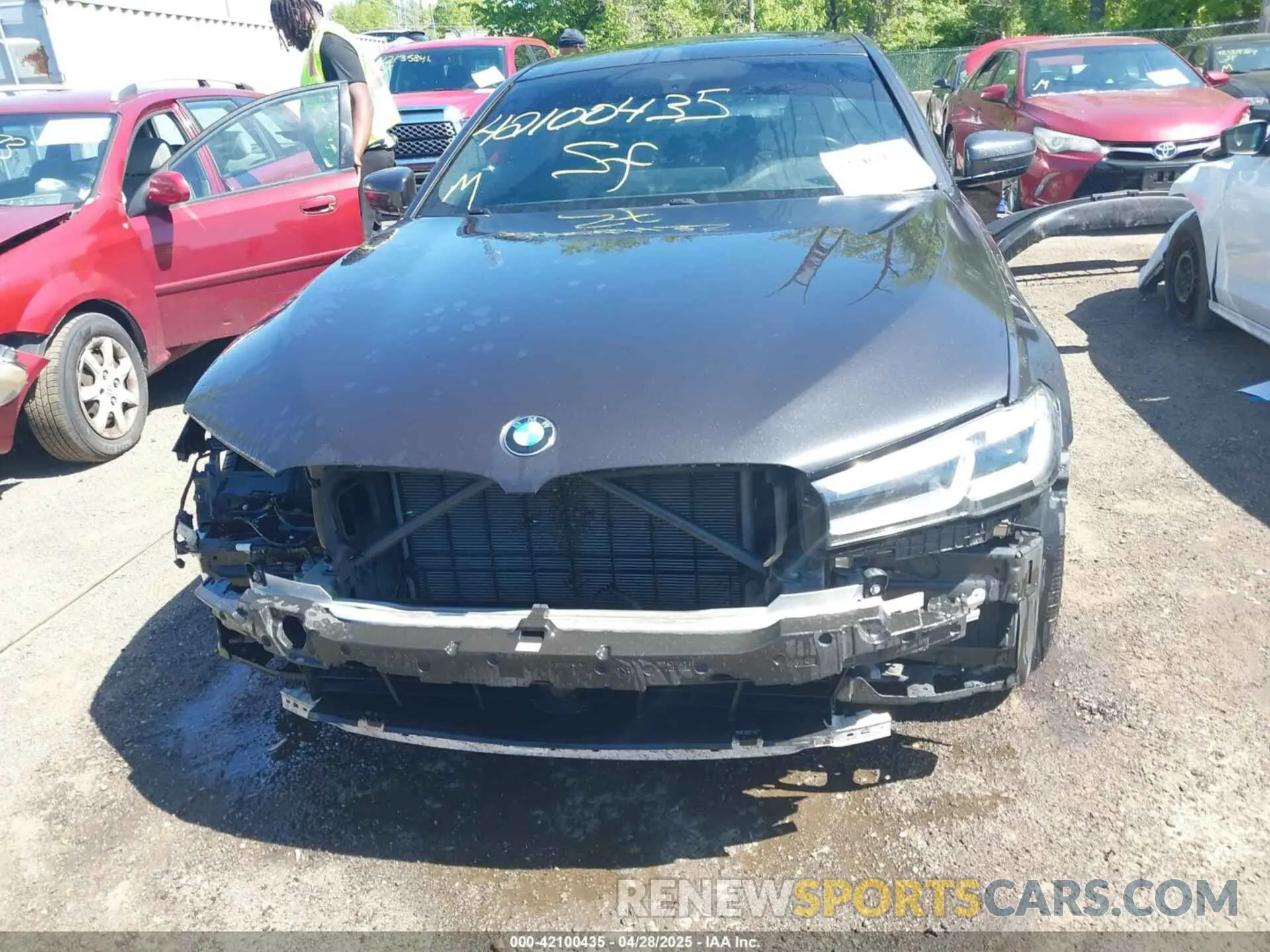 6 Photograph of a damaged car WBA13BJ0XMWX00677 BMW 530I 2021