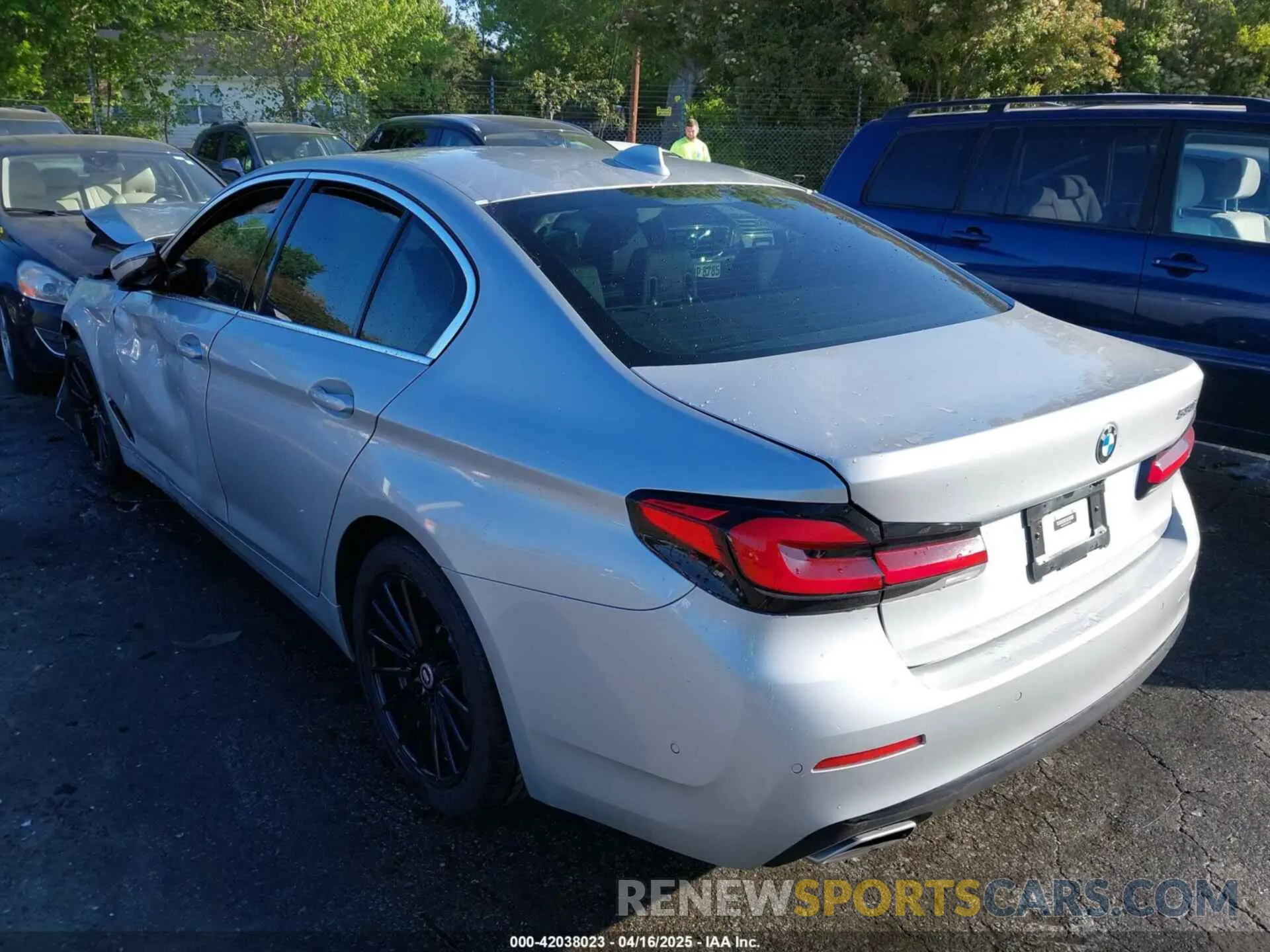 3 Photograph of a damaged car WBA53BH01MWX15298 BMW 530I 2021