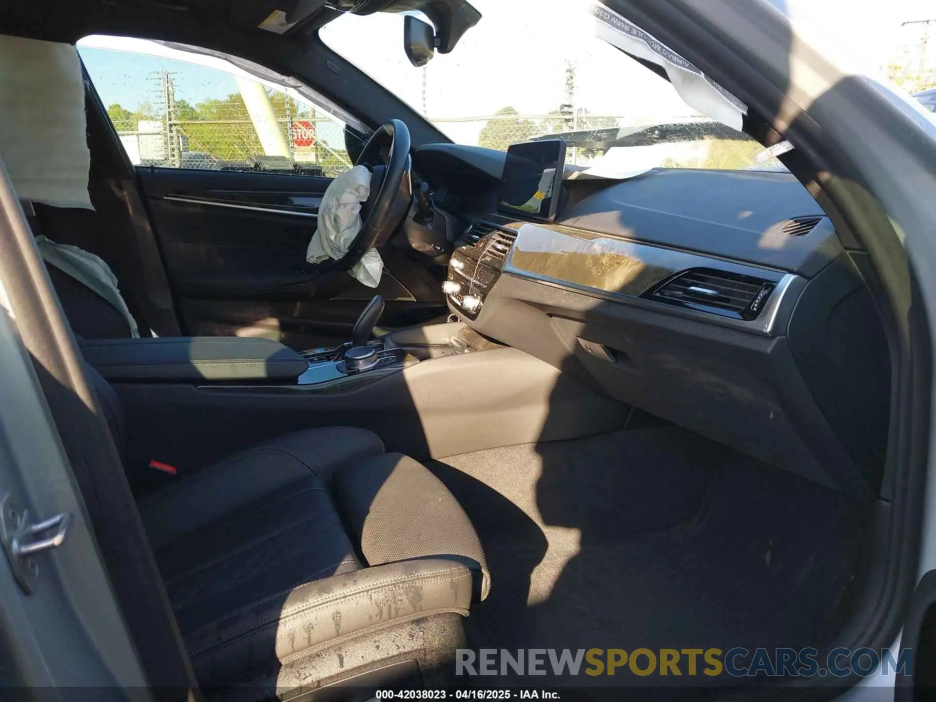 5 Photograph of a damaged car WBA53BH01MWX15298 BMW 530I 2021