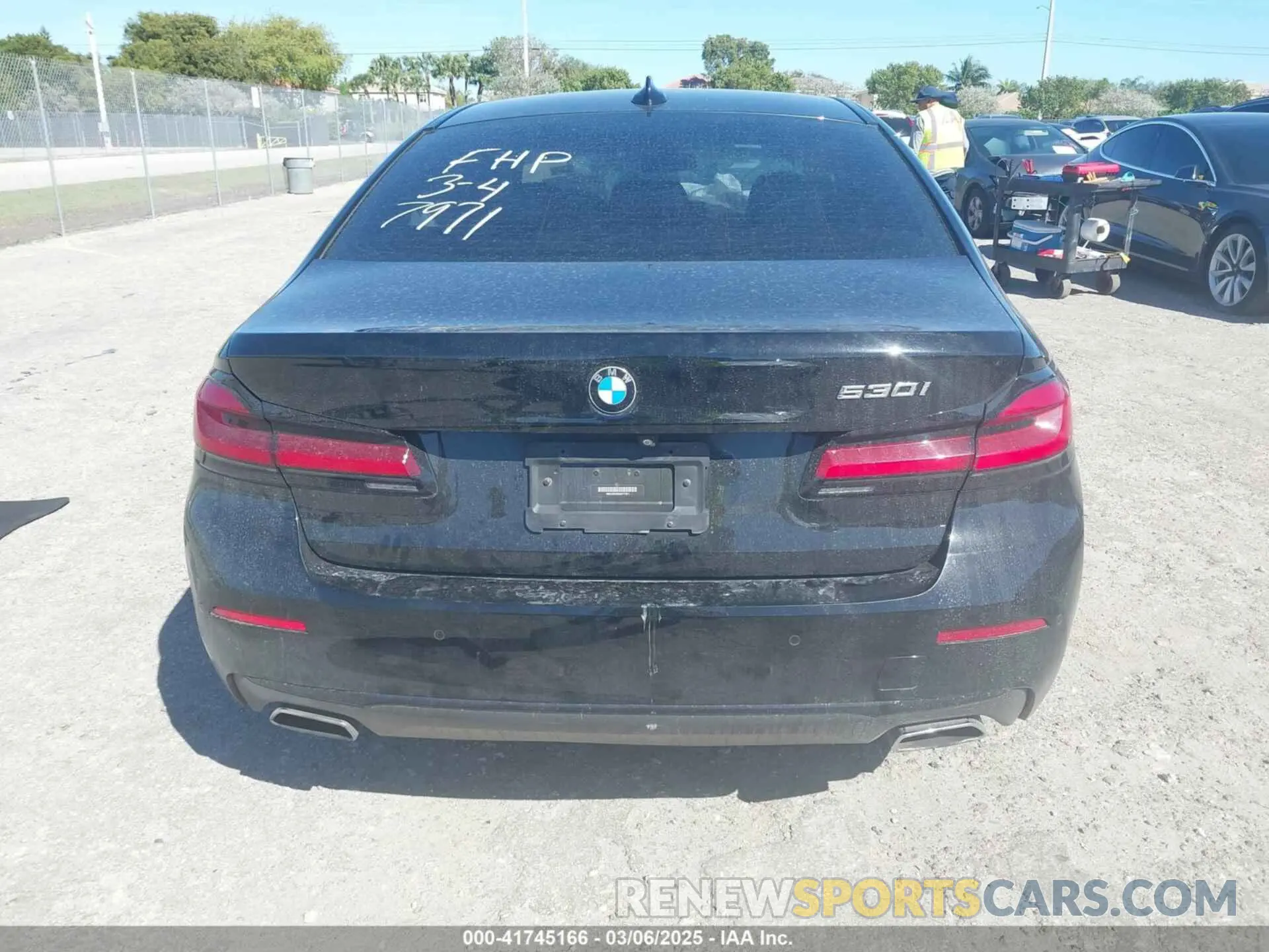 16 Photograph of a damaged car WBA53BH02MCF77971 BMW 530I 2021