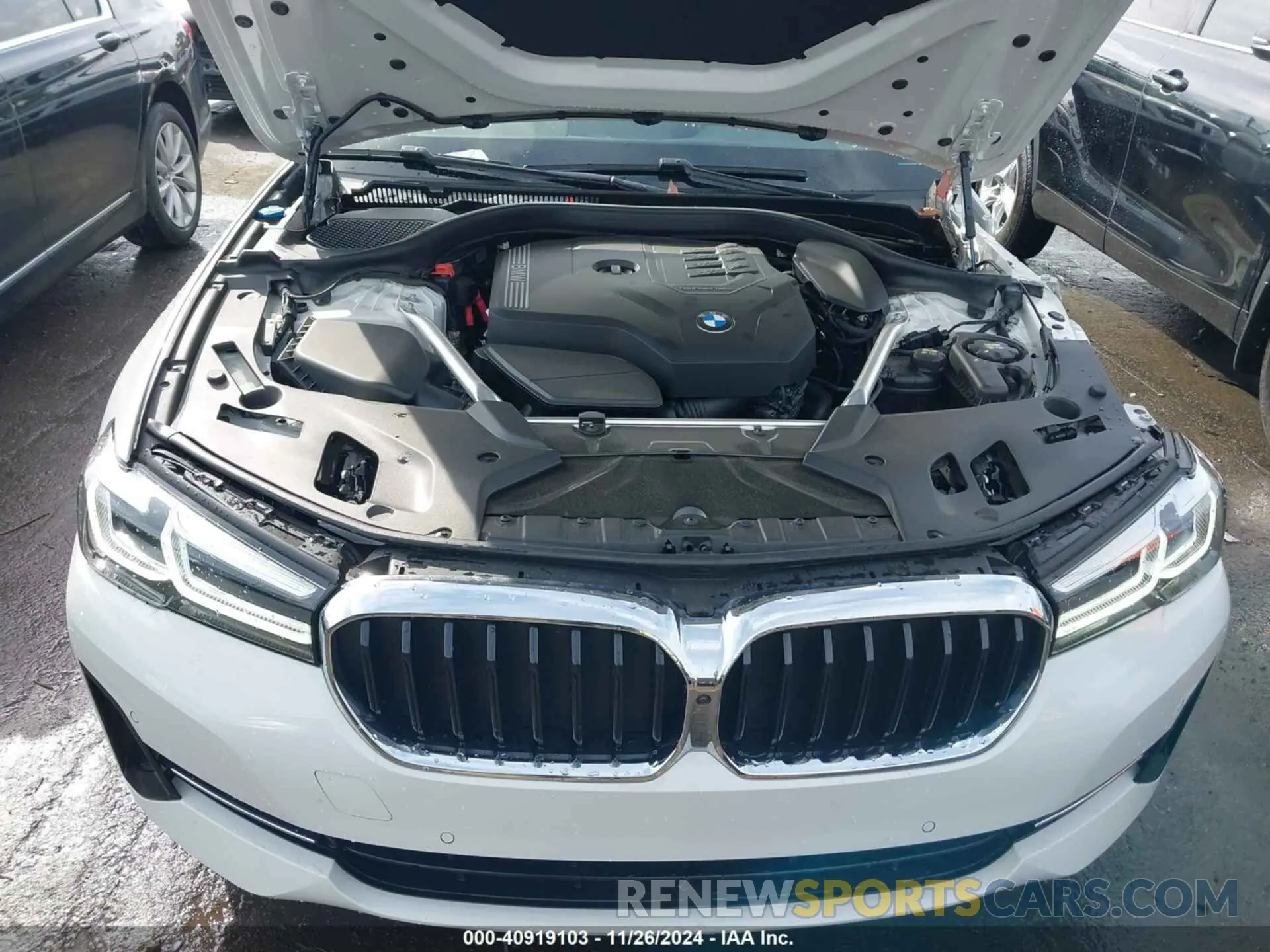 10 Photograph of a damaged car WBA53BH02MCG73261 BMW 530I 2021