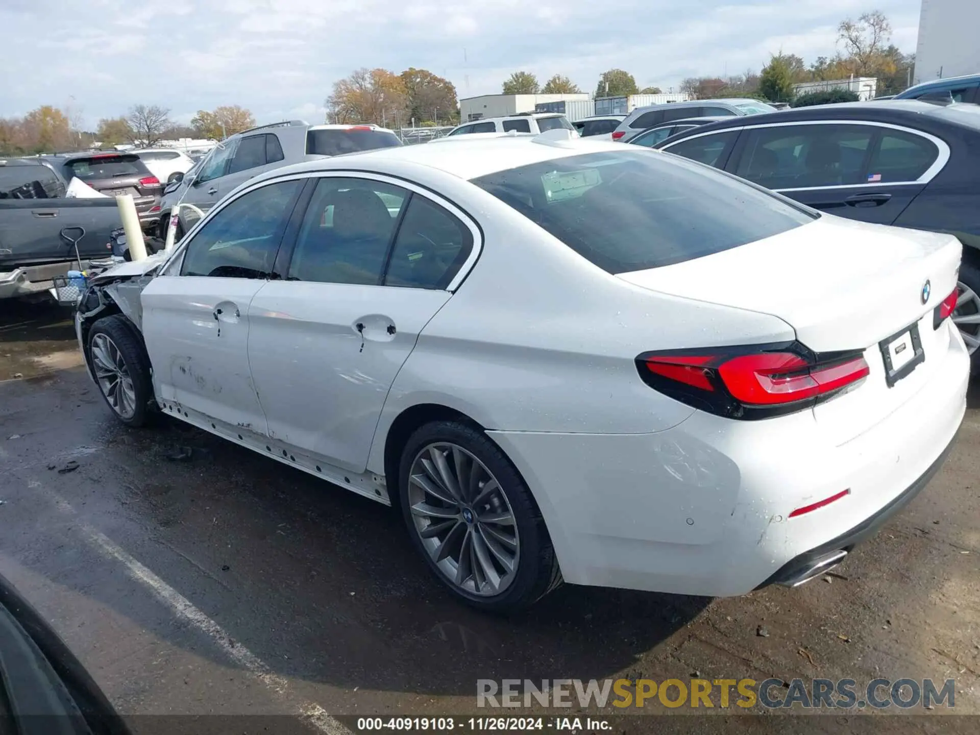 14 Photograph of a damaged car WBA53BH02MCG73261 BMW 530I 2021