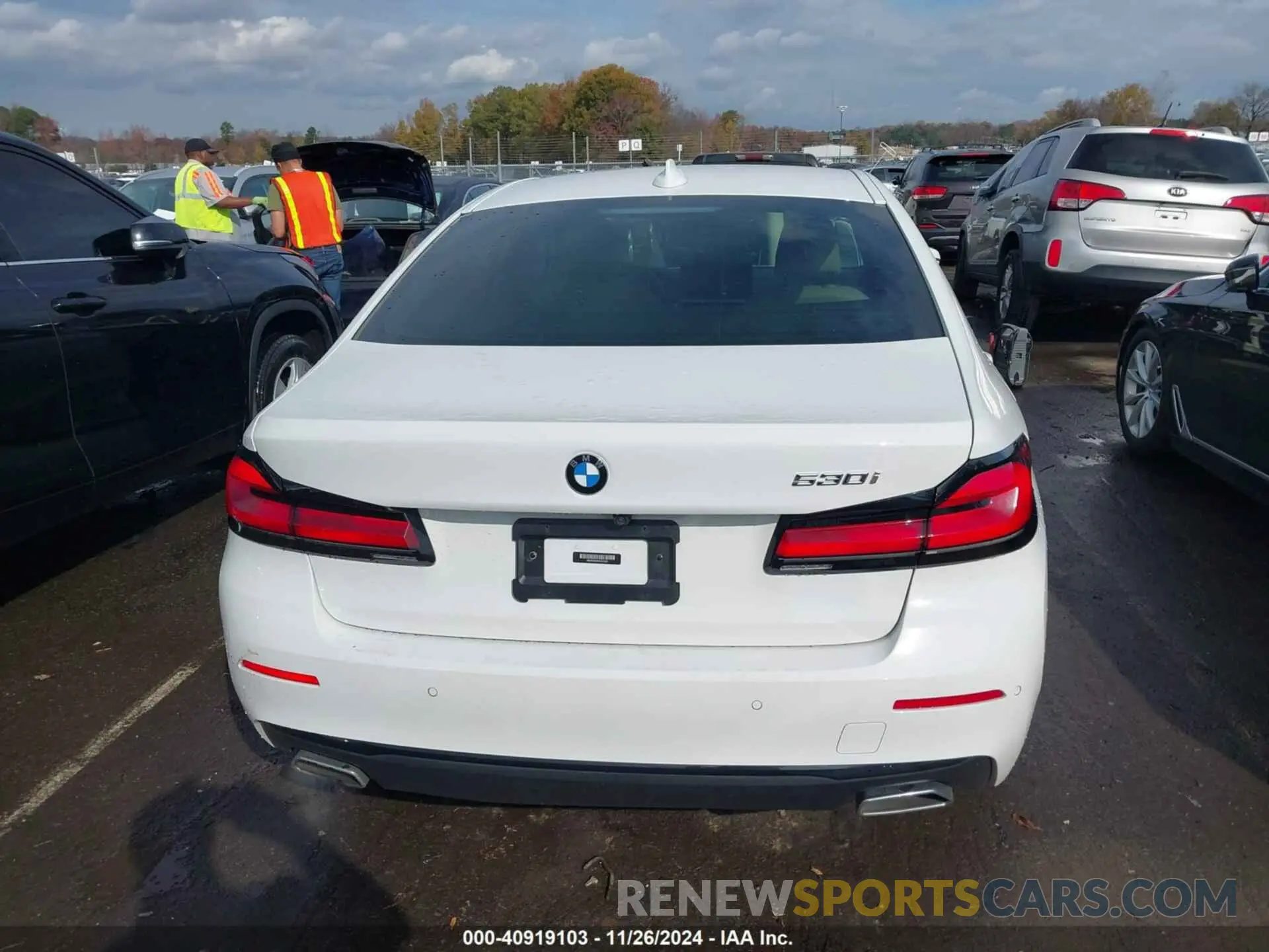 16 Photograph of a damaged car WBA53BH02MCG73261 BMW 530I 2021
