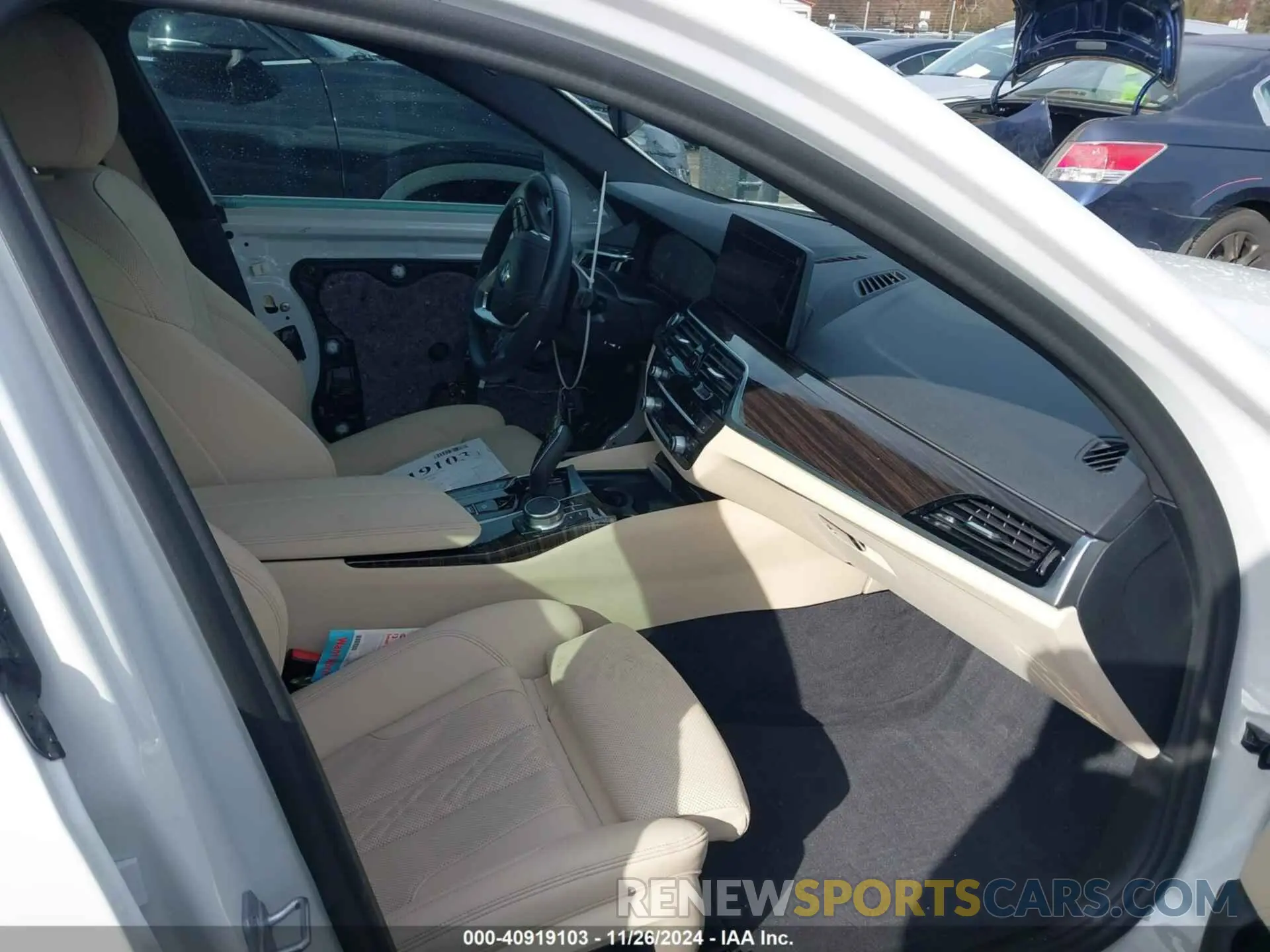 5 Photograph of a damaged car WBA53BH02MCG73261 BMW 530I 2021