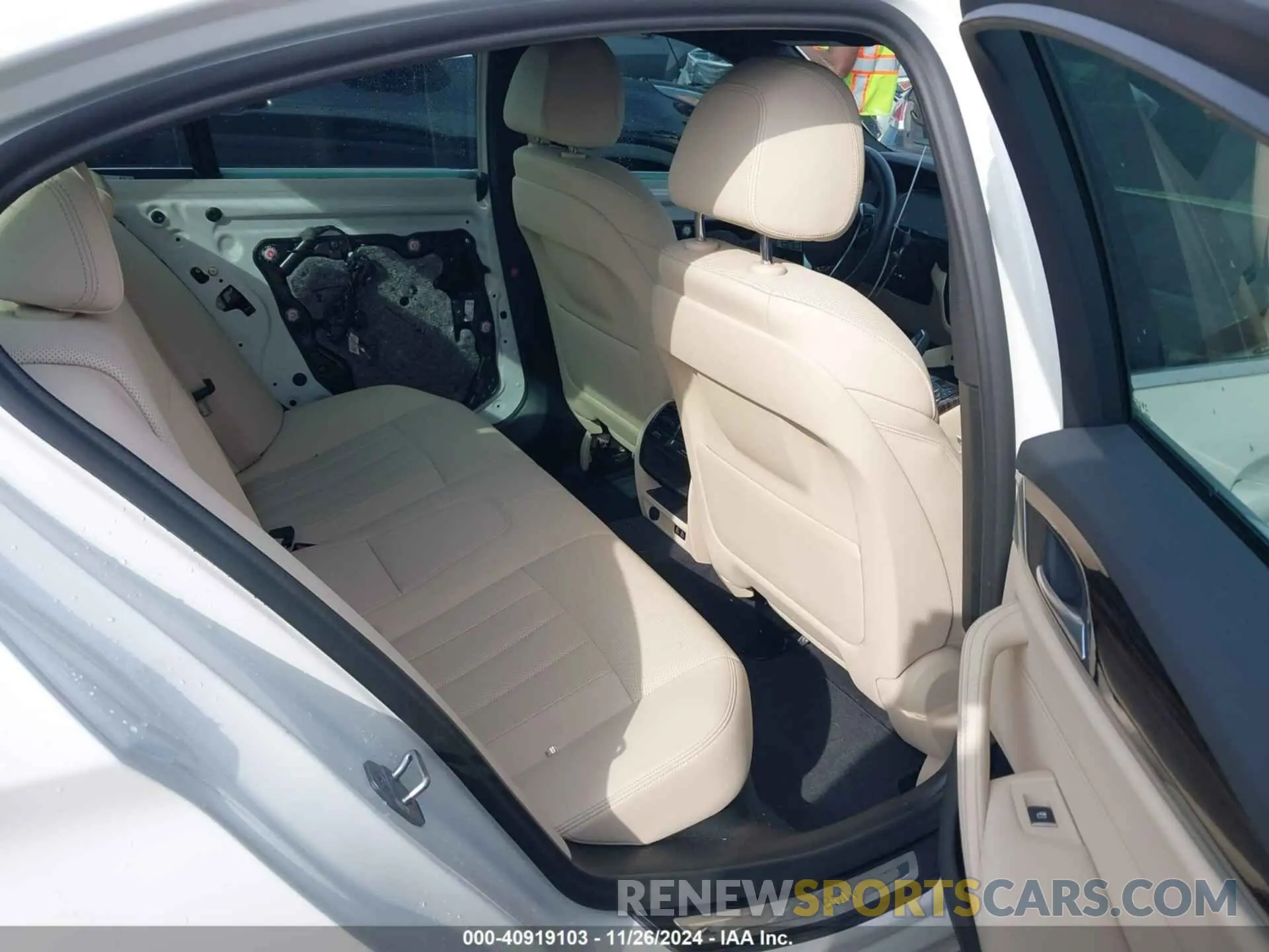 8 Photograph of a damaged car WBA53BH02MCG73261 BMW 530I 2021