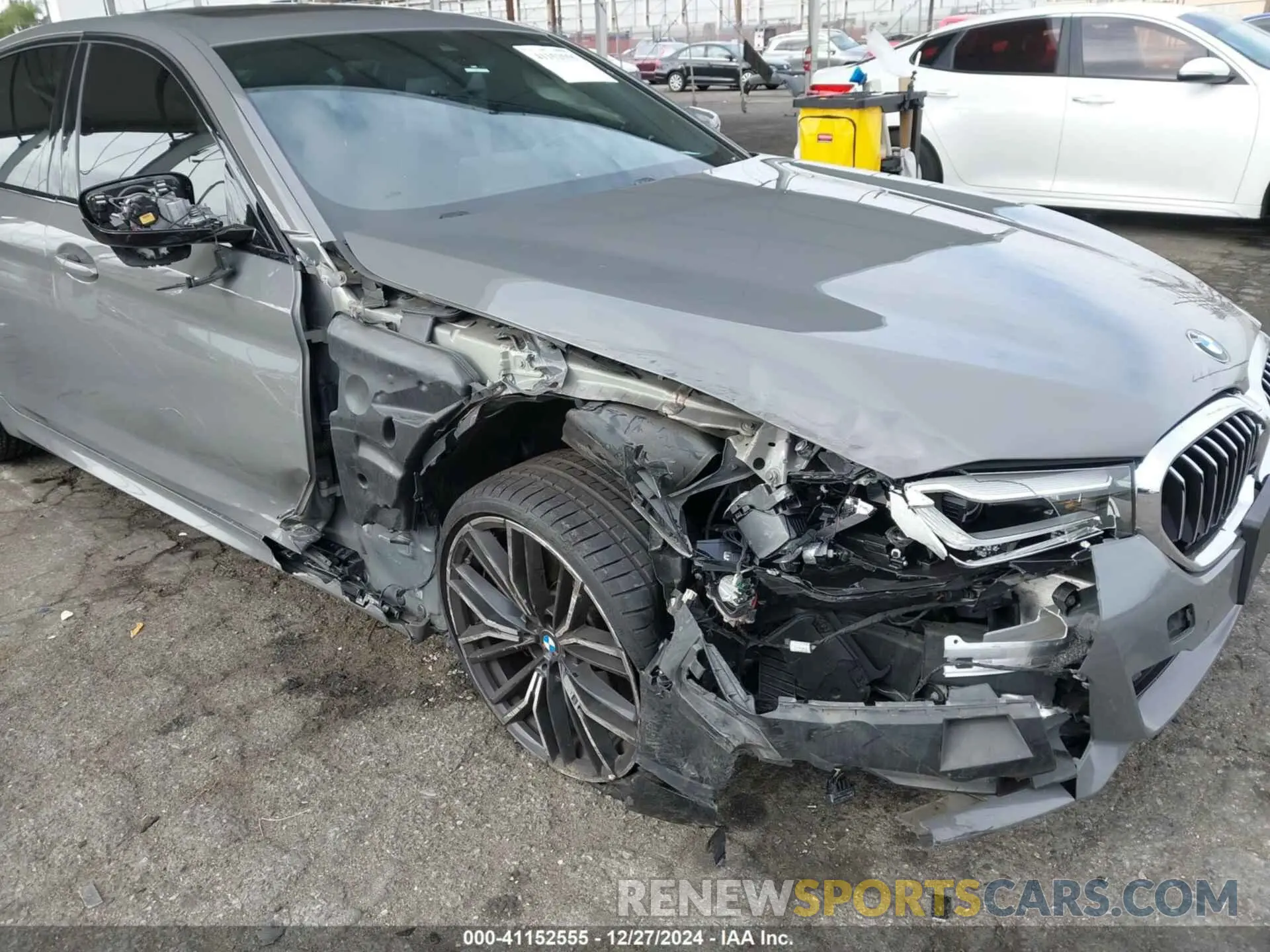 6 Photograph of a damaged car WBA53BH03MCG12419 BMW 530I 2021