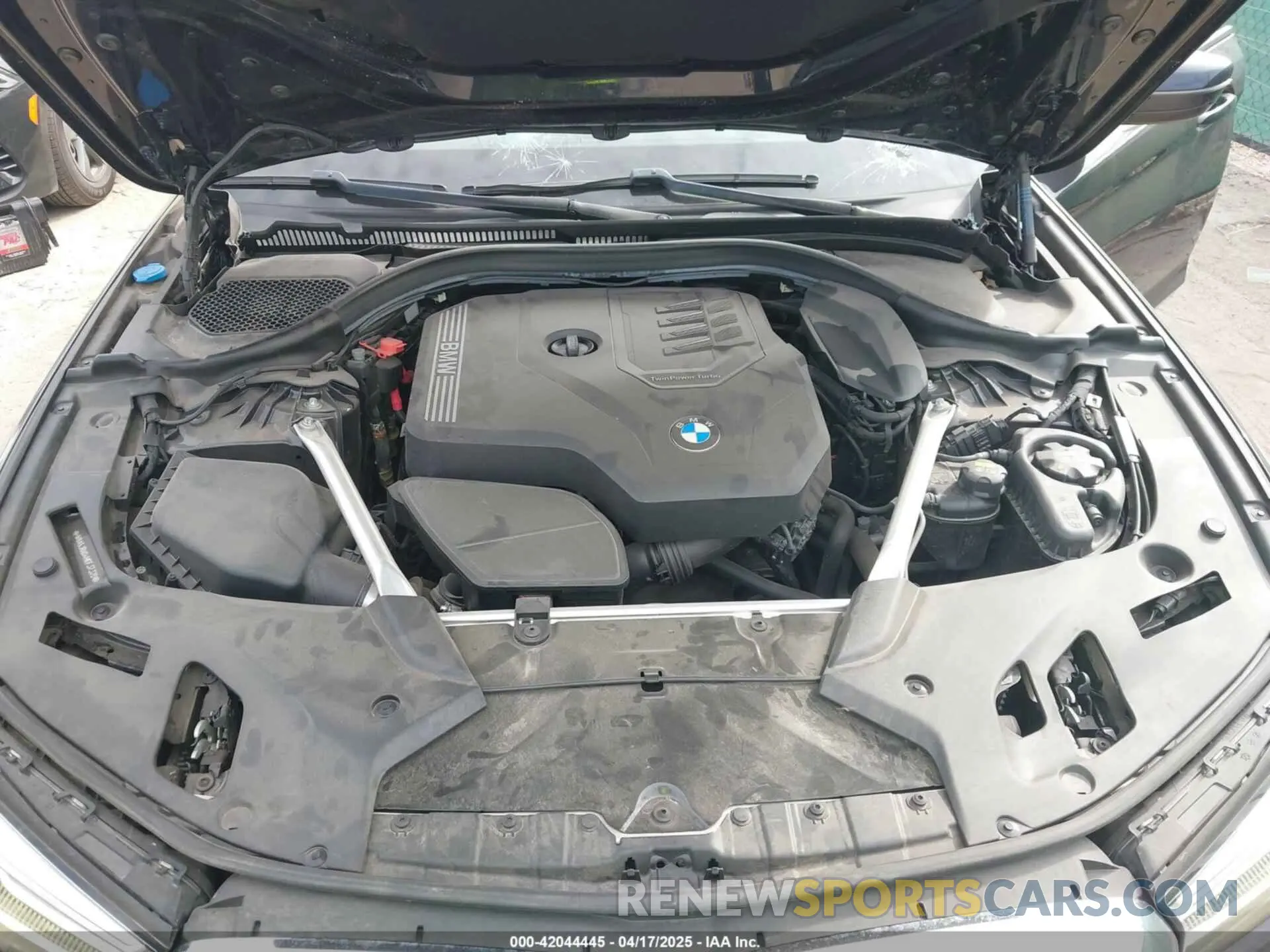 10 Photograph of a damaged car WBA53BH04MCF37326 BMW 530I 2021