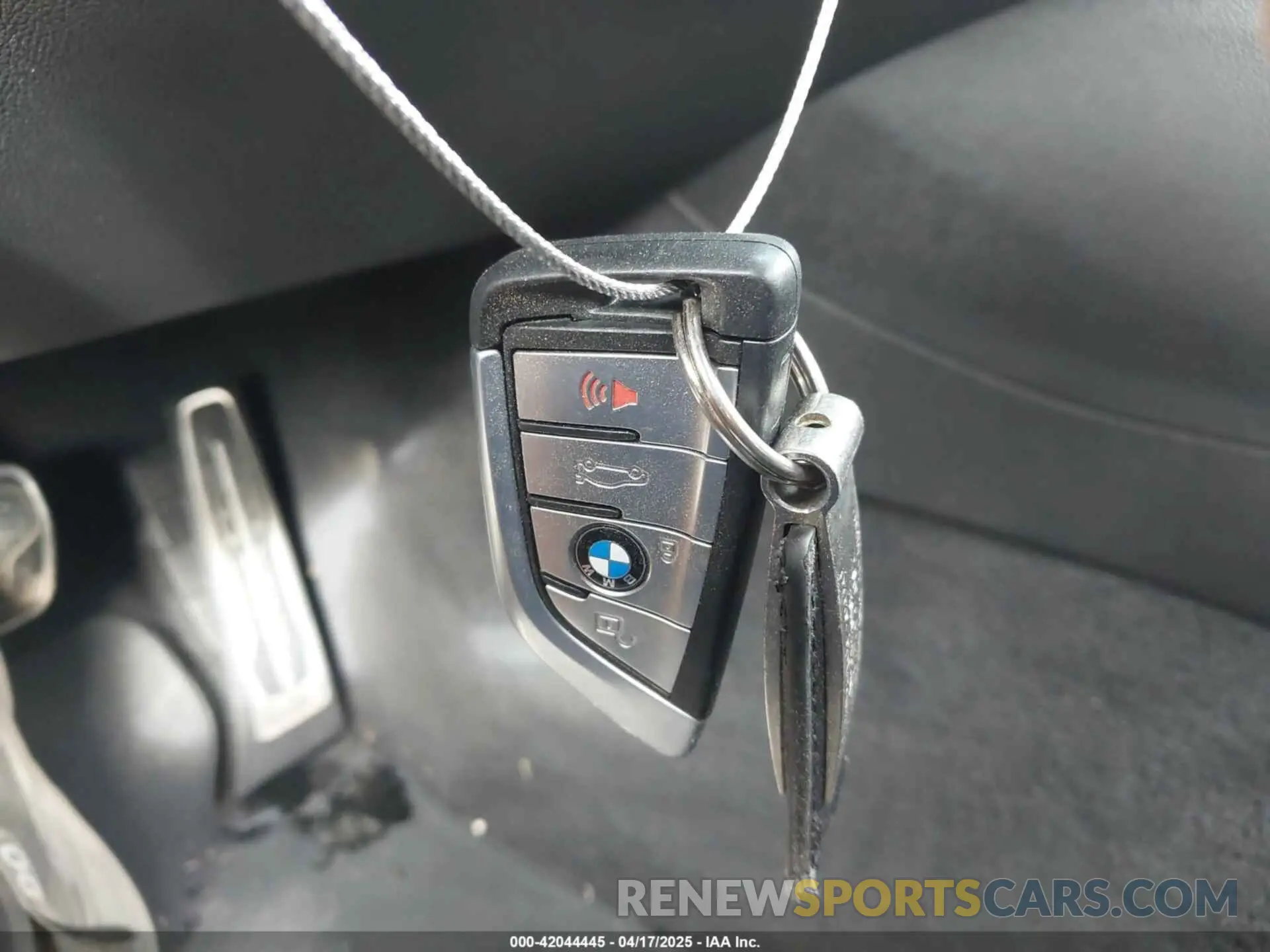 11 Photograph of a damaged car WBA53BH04MCF37326 BMW 530I 2021