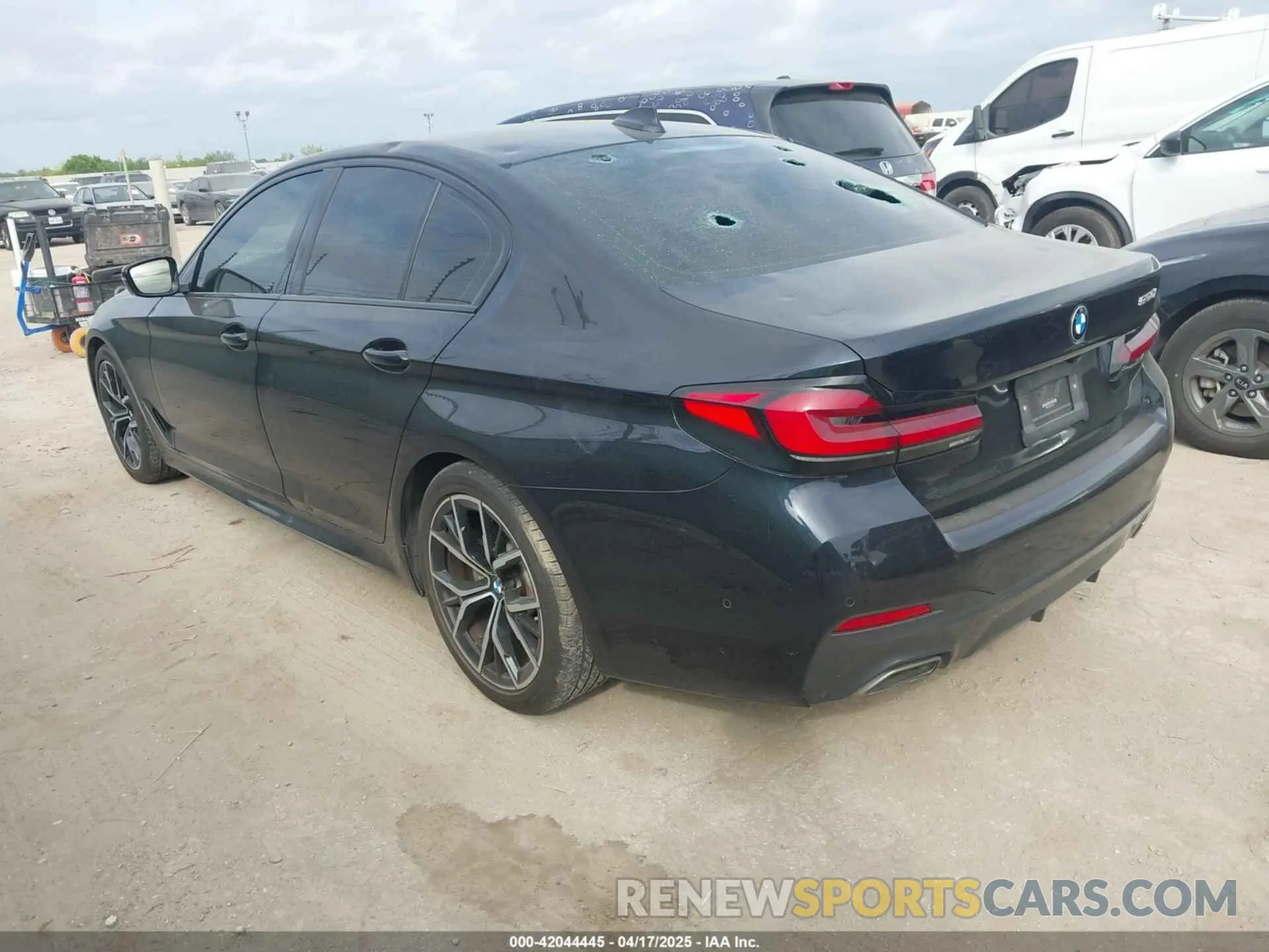 3 Photograph of a damaged car WBA53BH04MCF37326 BMW 530I 2021