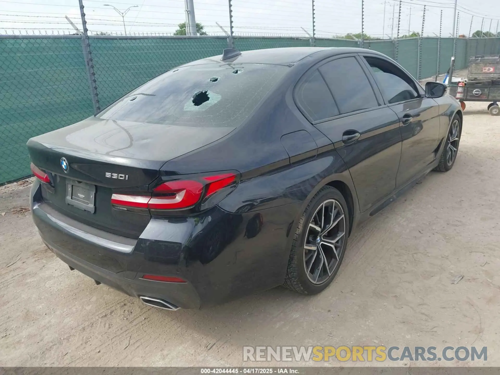 4 Photograph of a damaged car WBA53BH04MCF37326 BMW 530I 2021
