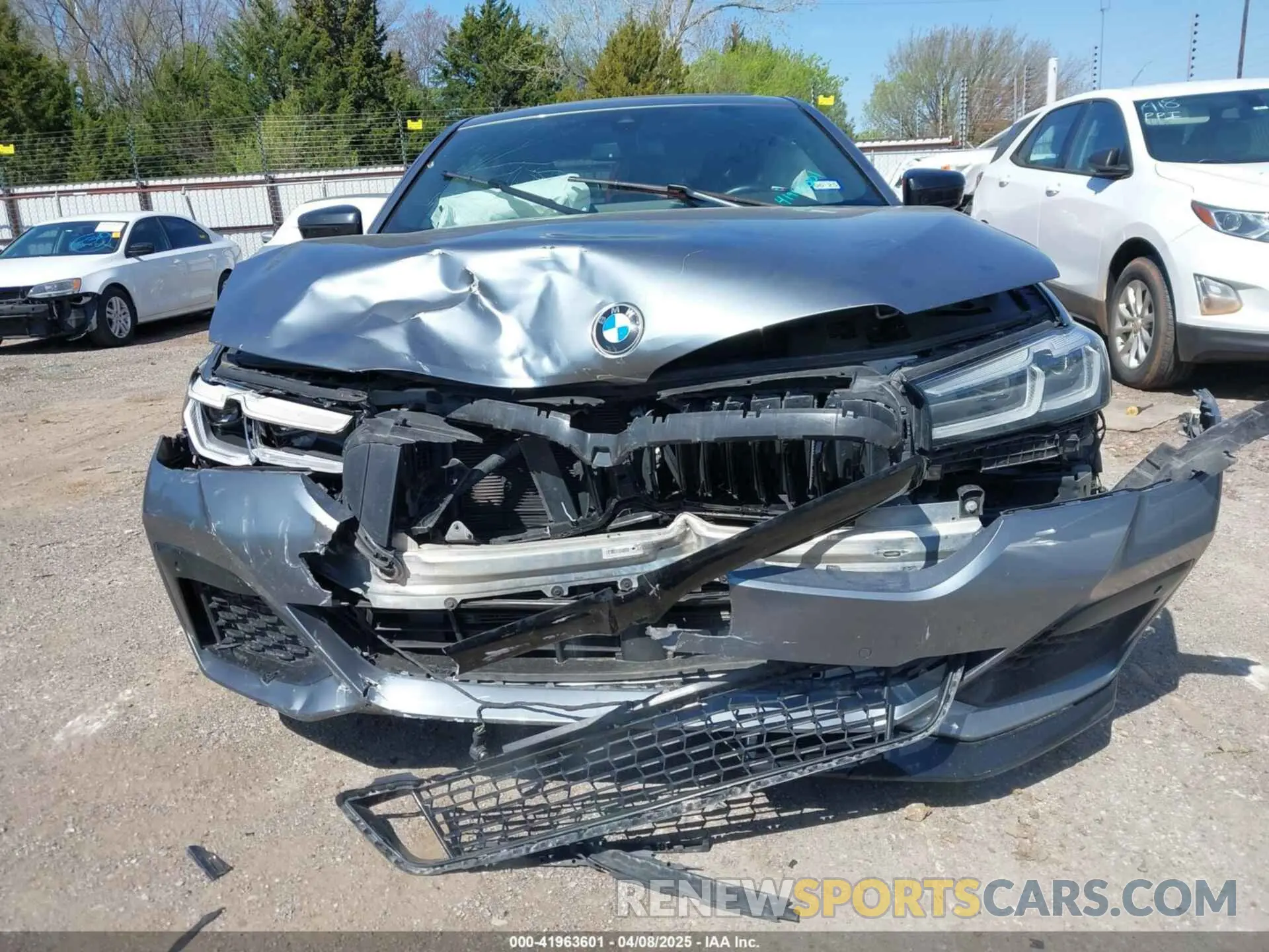 6 Photograph of a damaged car WBA53BH04MWX16672 BMW 530I 2021