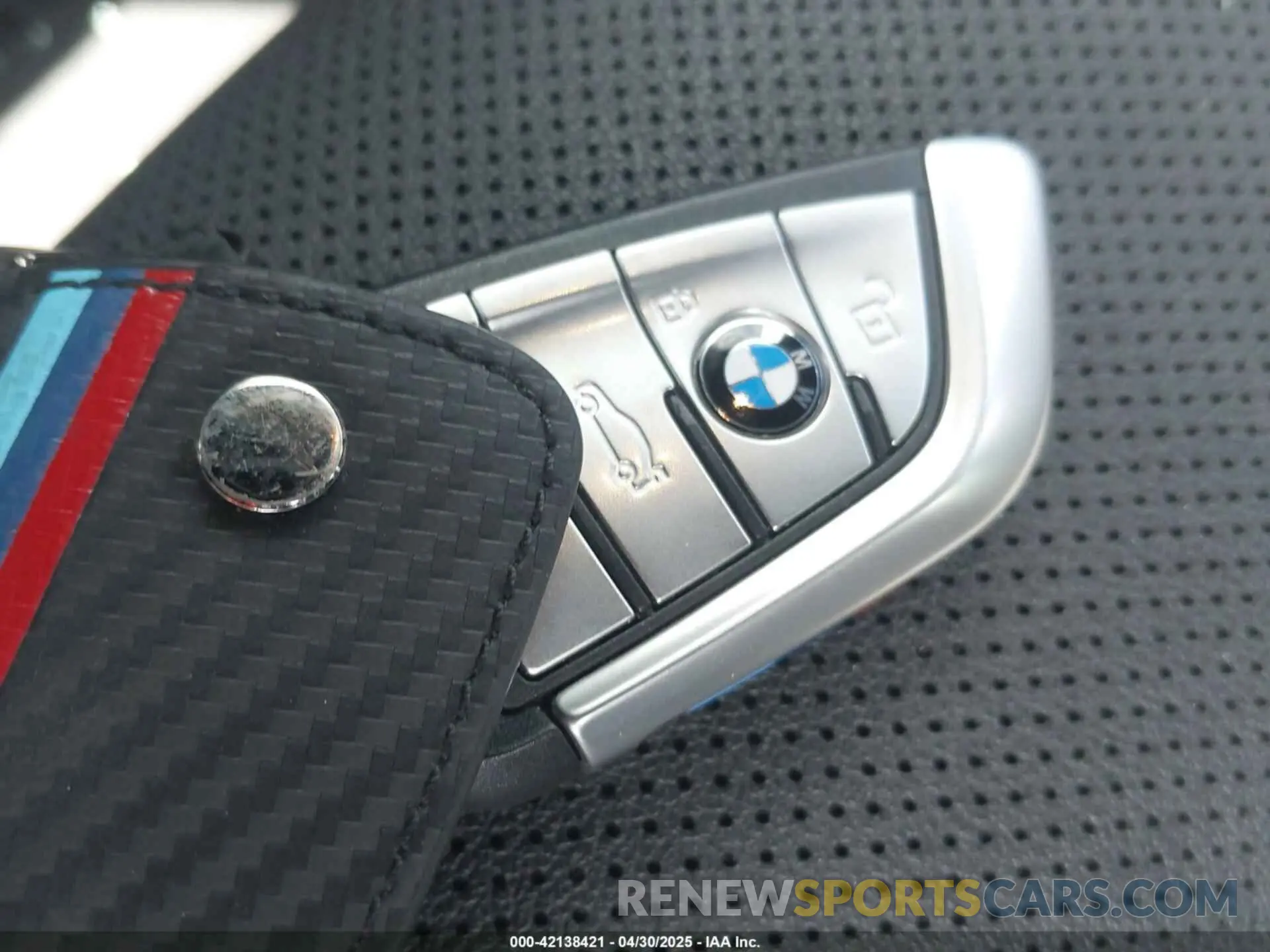 11 Photograph of a damaged car WBA53BH09MWX23682 BMW 530I 2021