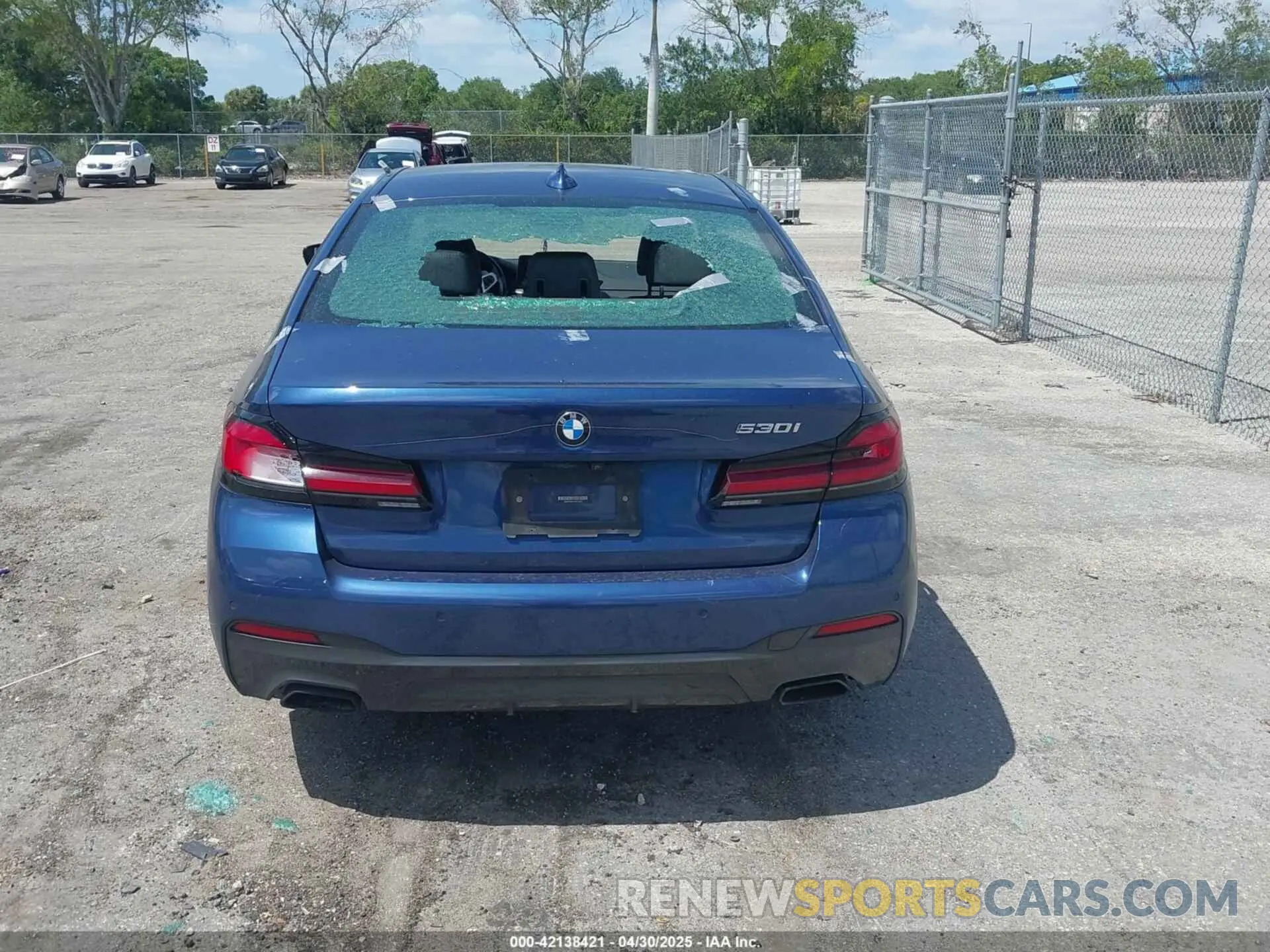 16 Photograph of a damaged car WBA53BH09MWX23682 BMW 530I 2021