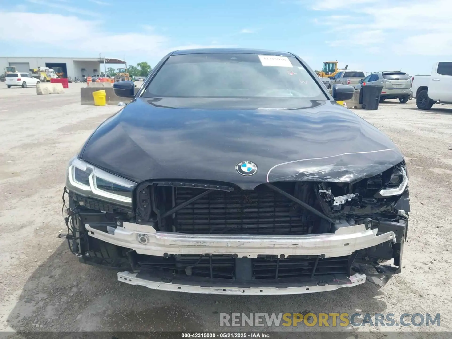 12 Photograph of a damaged car WBA53BH09MWX27909 BMW 530I 2021